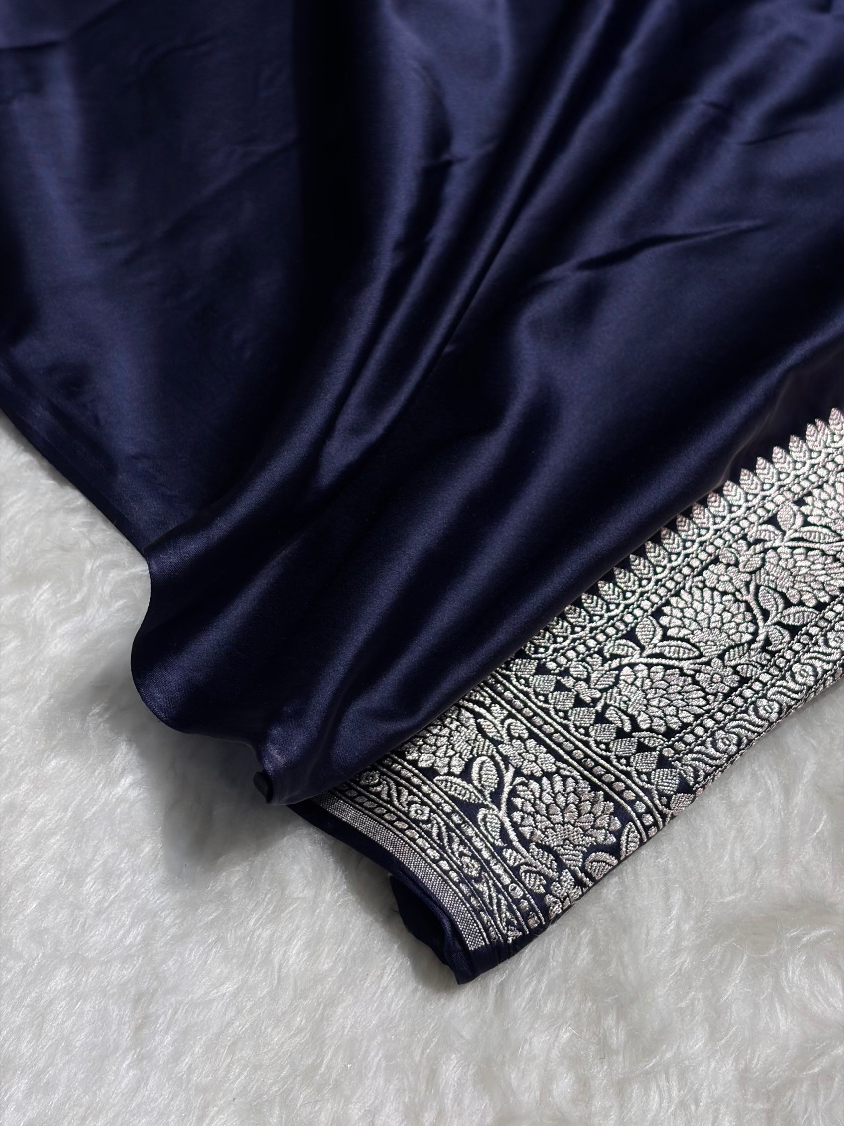 Dark Navy Blue Shades Booti Mashru Silk Saree MS65