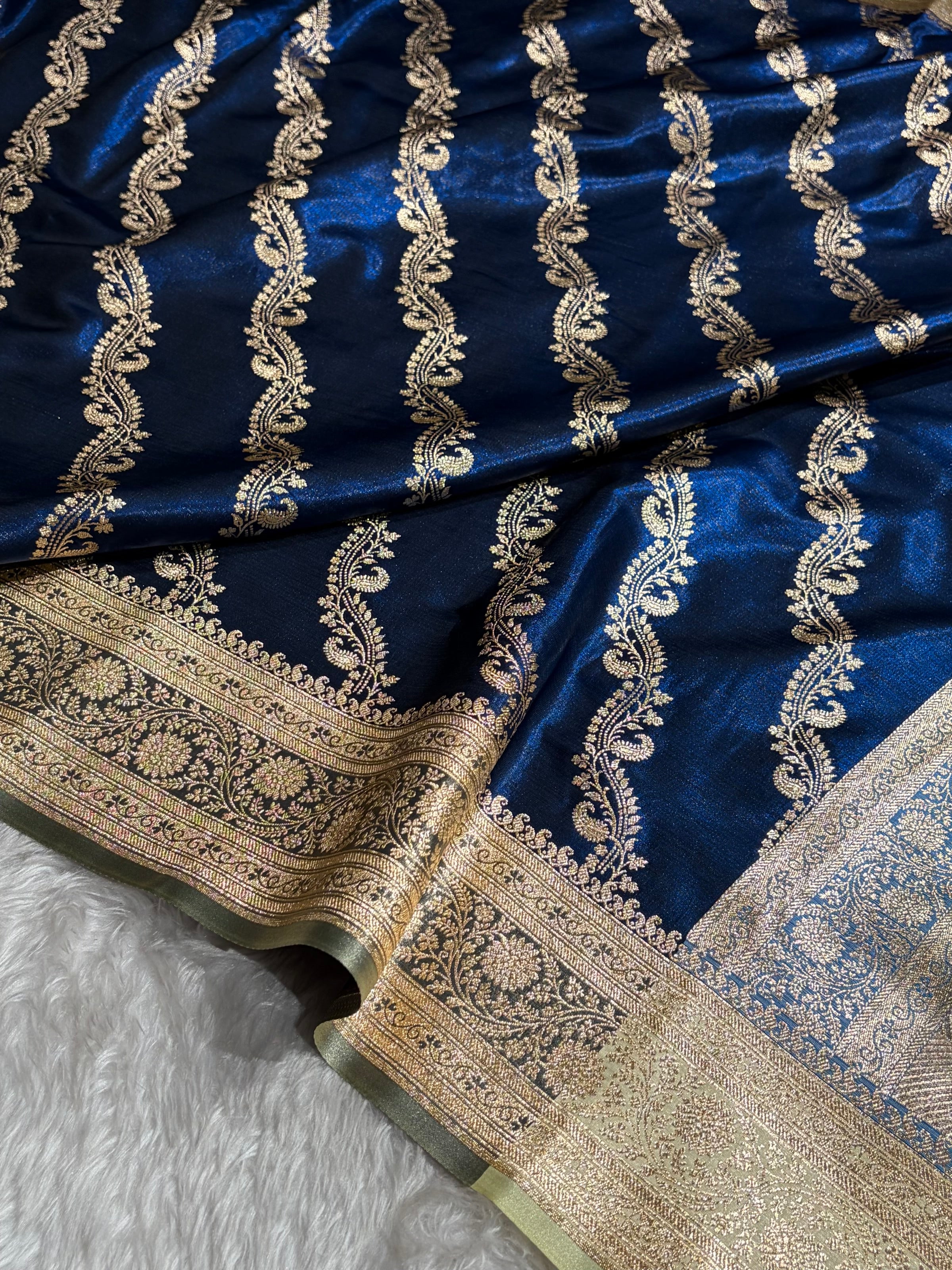 Royal Blue Contrast Shades Cross Pattern Banarasi Satin Silk Saree SS39