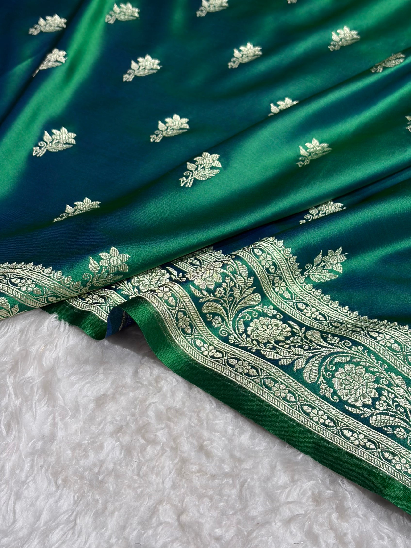Cross Green Shades Banarasi Boota Pattern Floral Mashru Silk Saree MSM-120