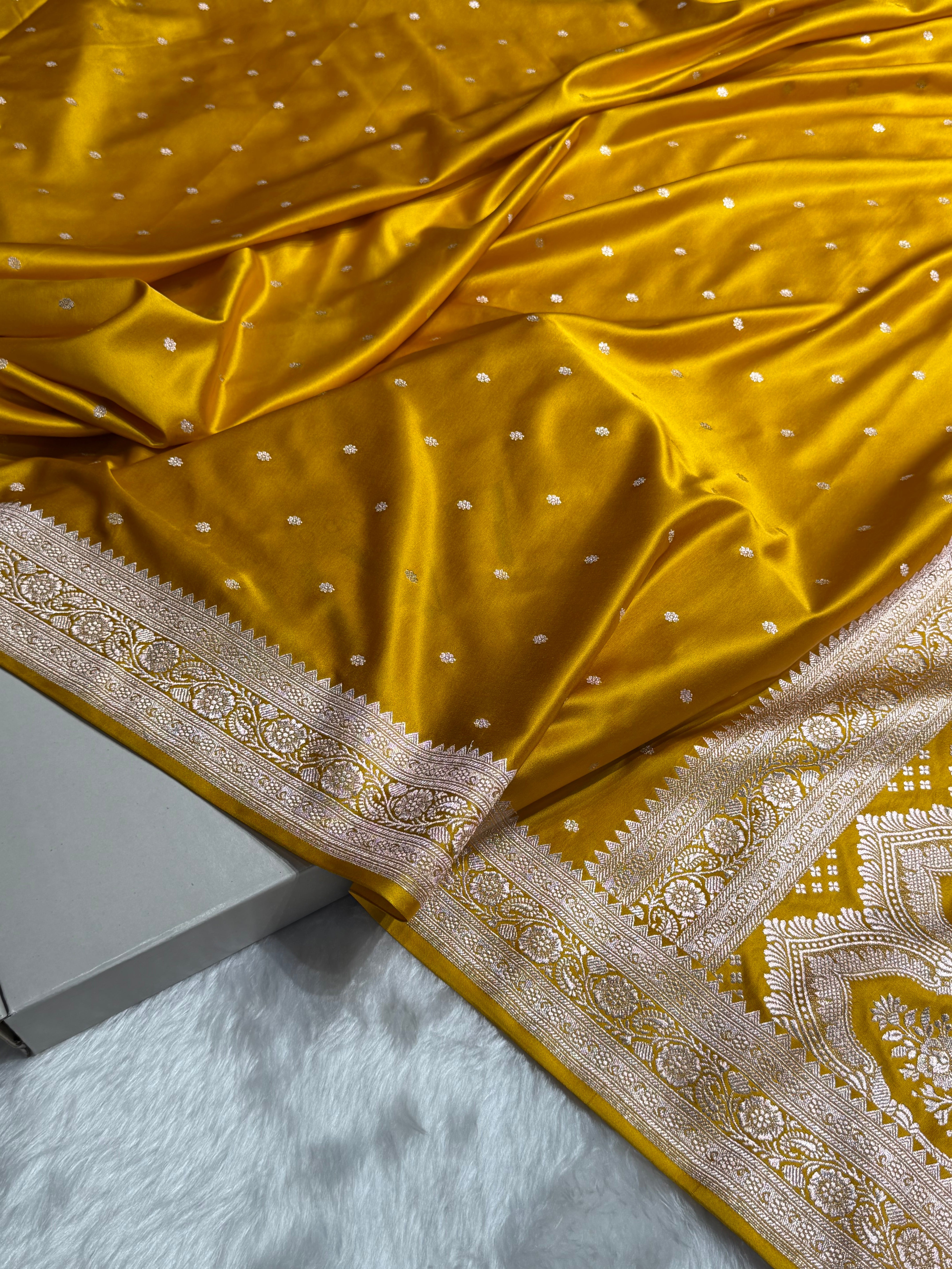 Banarasi Mustard Shade Booti Mashru Silk Saree