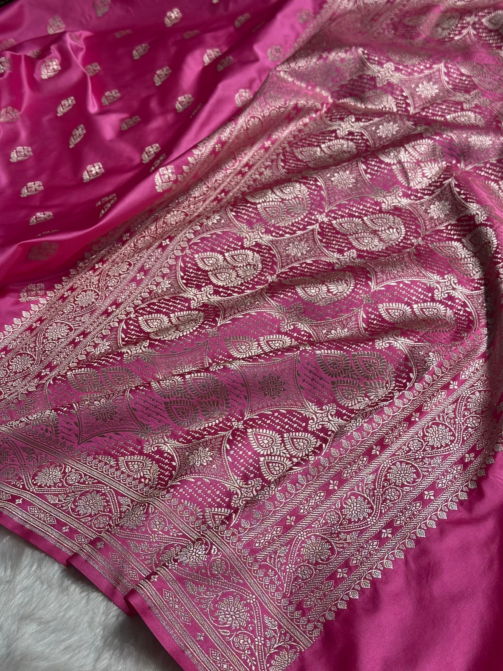 Pink Shades Floral Border Boota Mashru Silk Saree MS66