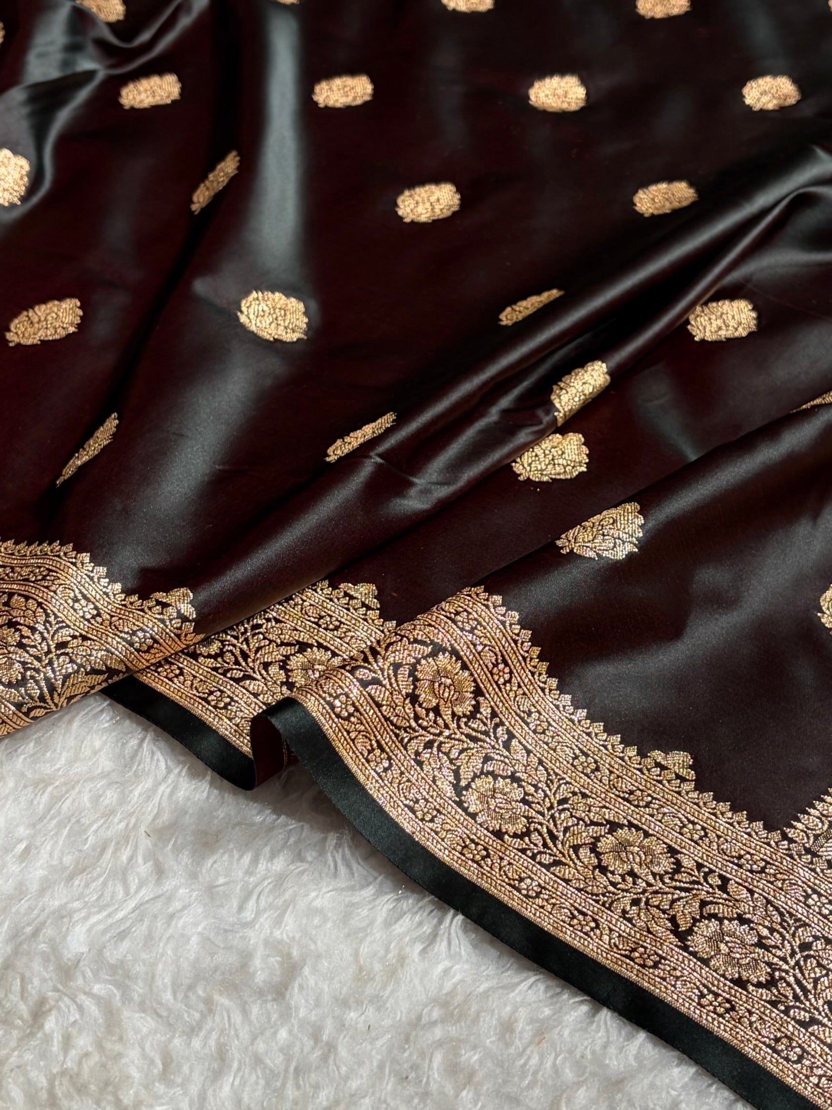 Cross Garnet Treditional Banarasi Booti Pattern Satin Katan Silk Saree SK65