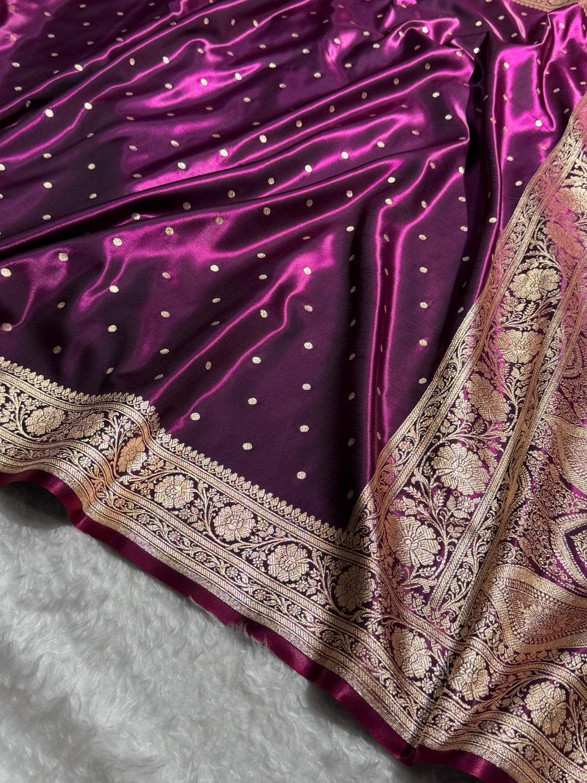 Satin Silk Dot Booti in Wine Shades SS08