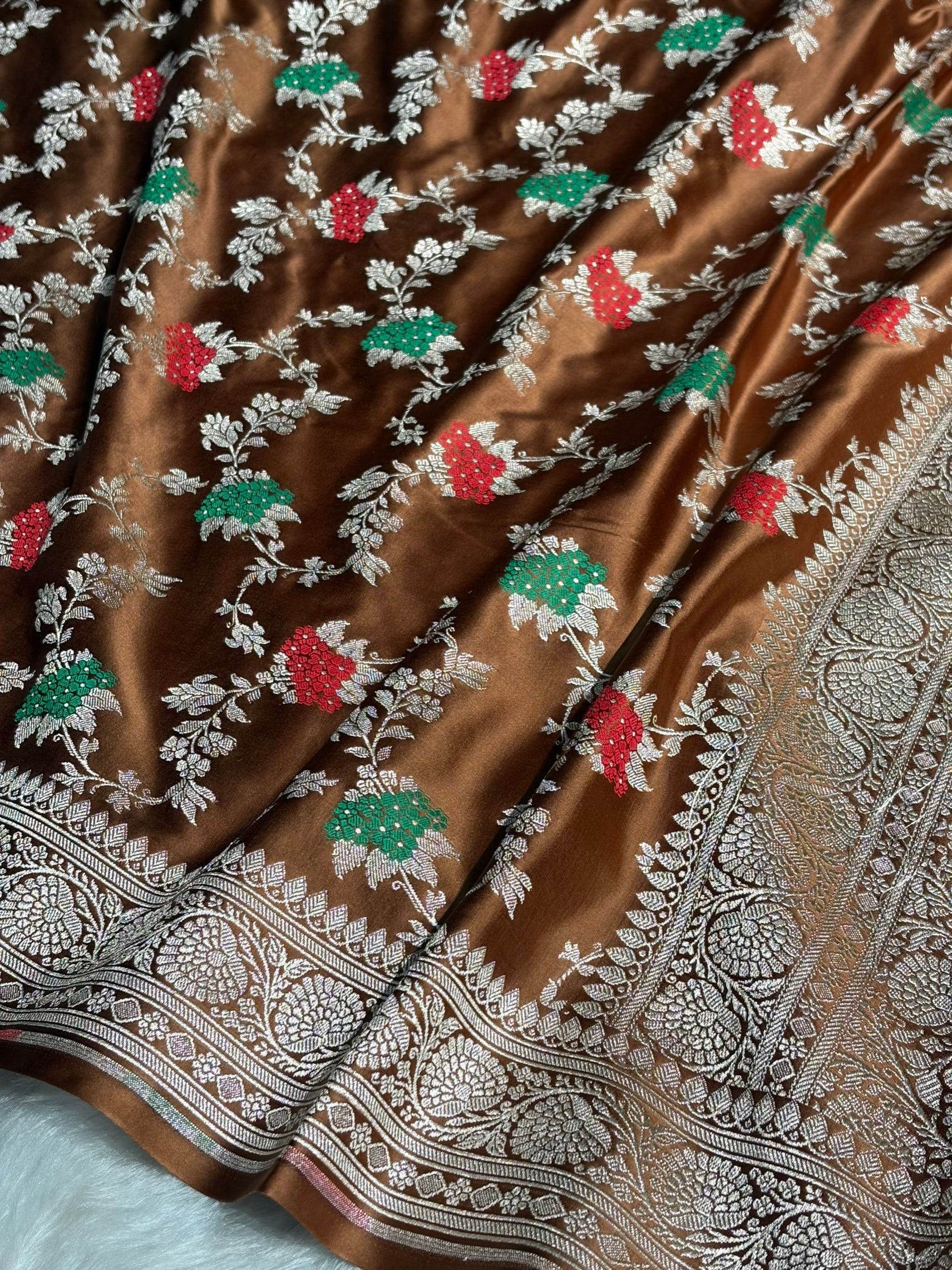 Dark Rust Shades Jaal Pattern Mashru Silk Saree