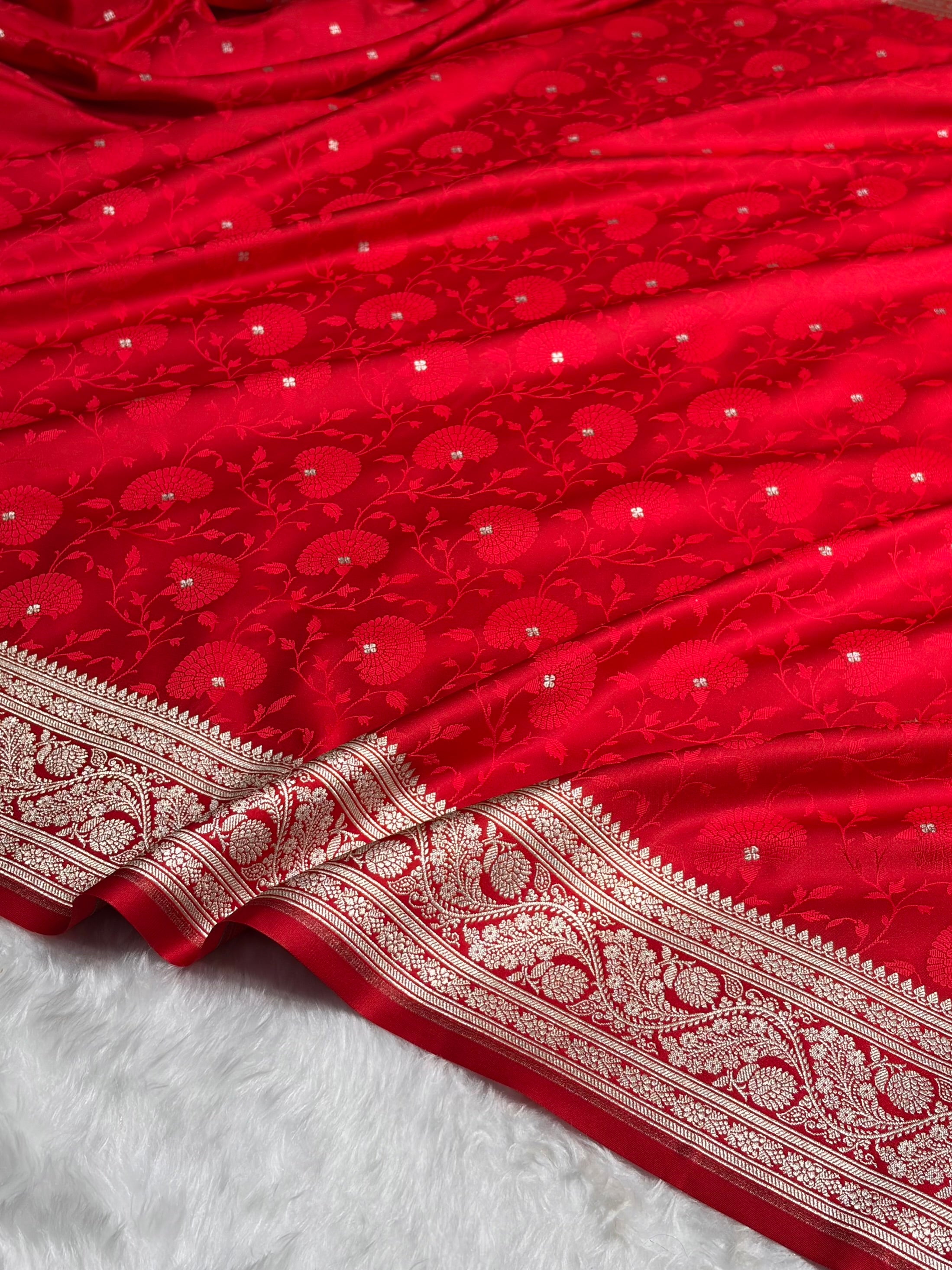 Red Shades Tanchoi Motif Mashru Silk Saree MST-11