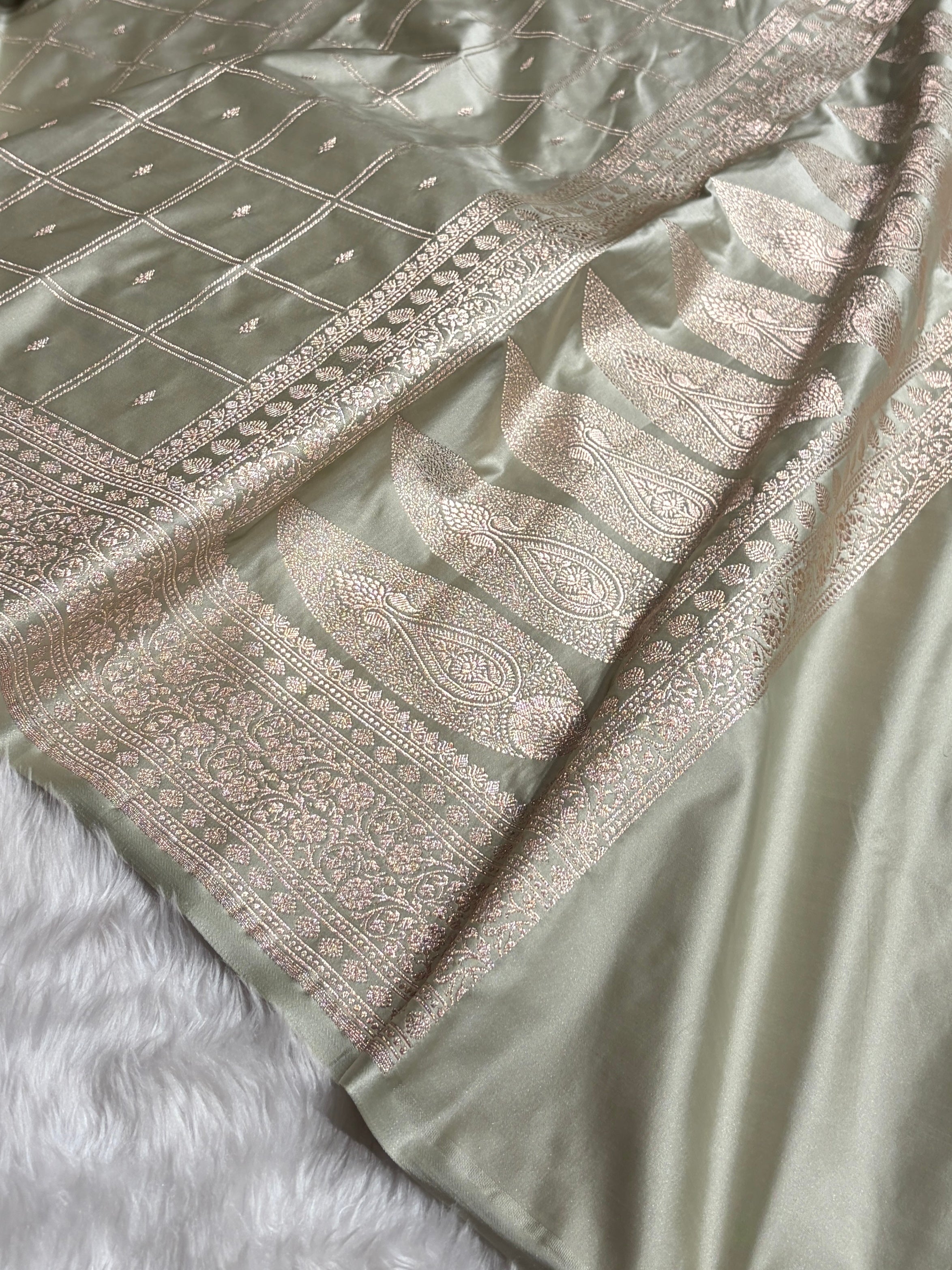 Pastel Pista Shades Banarasi With Floral Border Mashru Silk Saree MSM-124