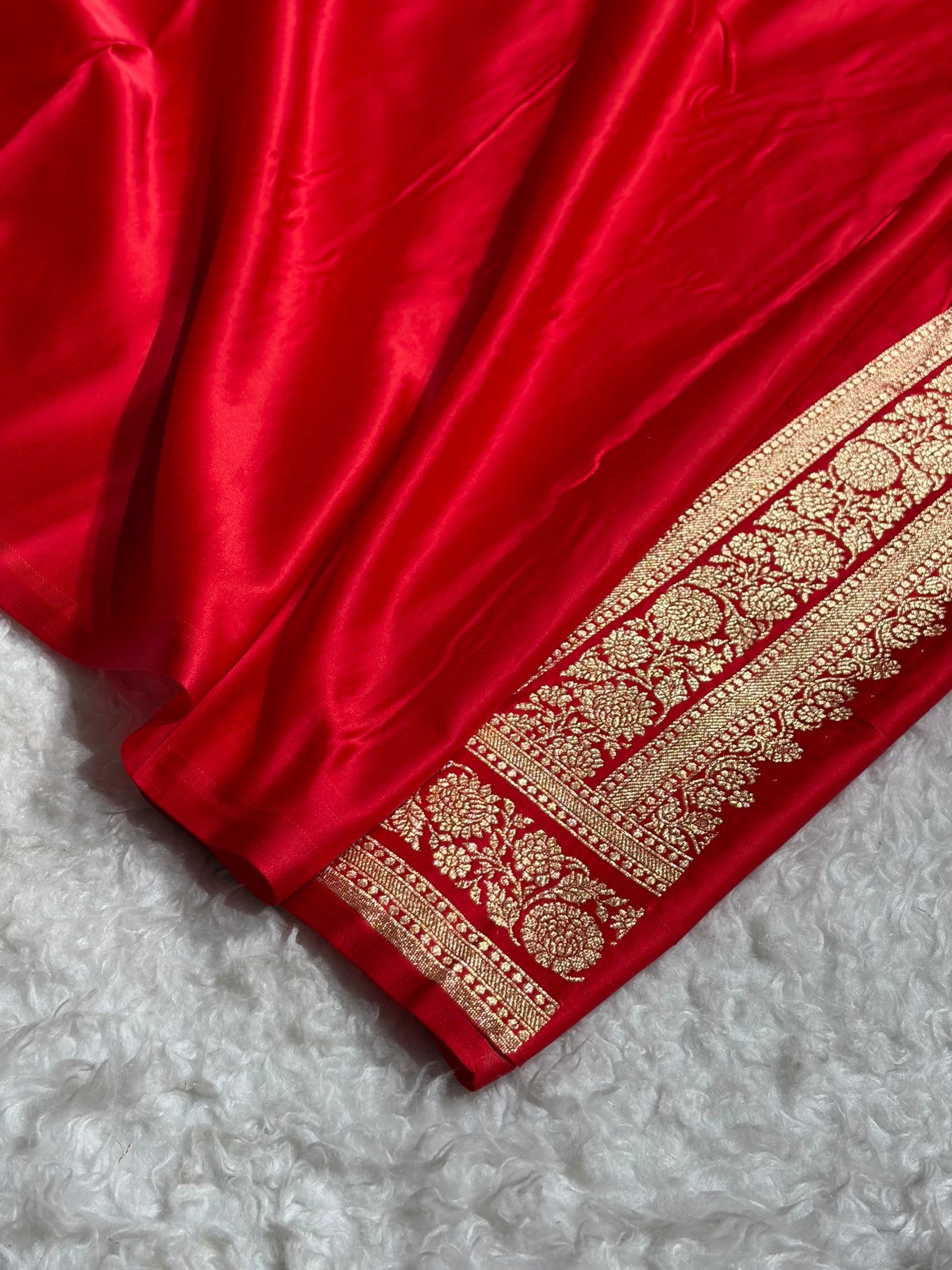 Banarasi Satin Katan Saree in Red Shades SK91