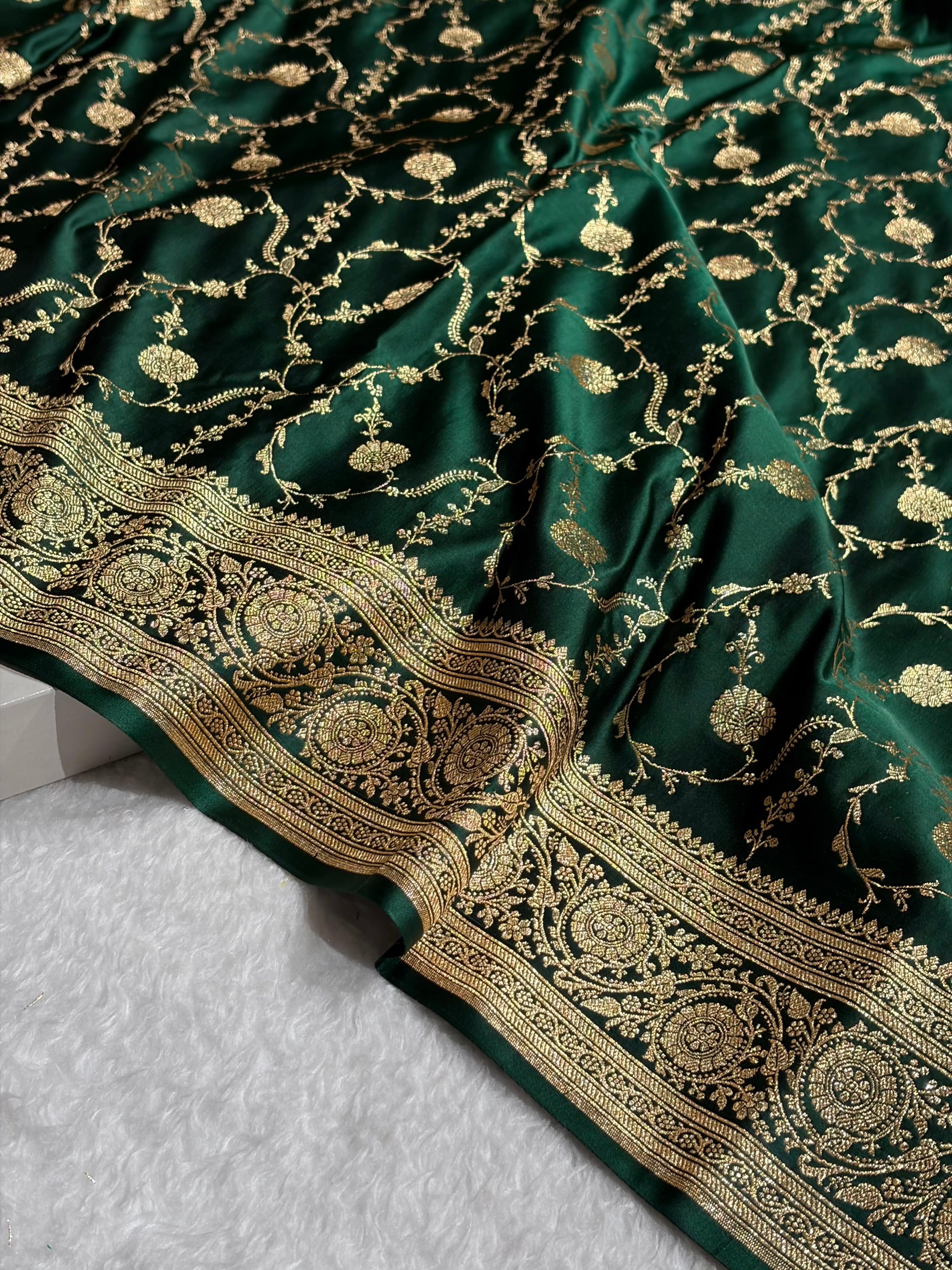 Banarasi Satin Katan Saree in Jaal Pattern Bottle Green Shades SK86