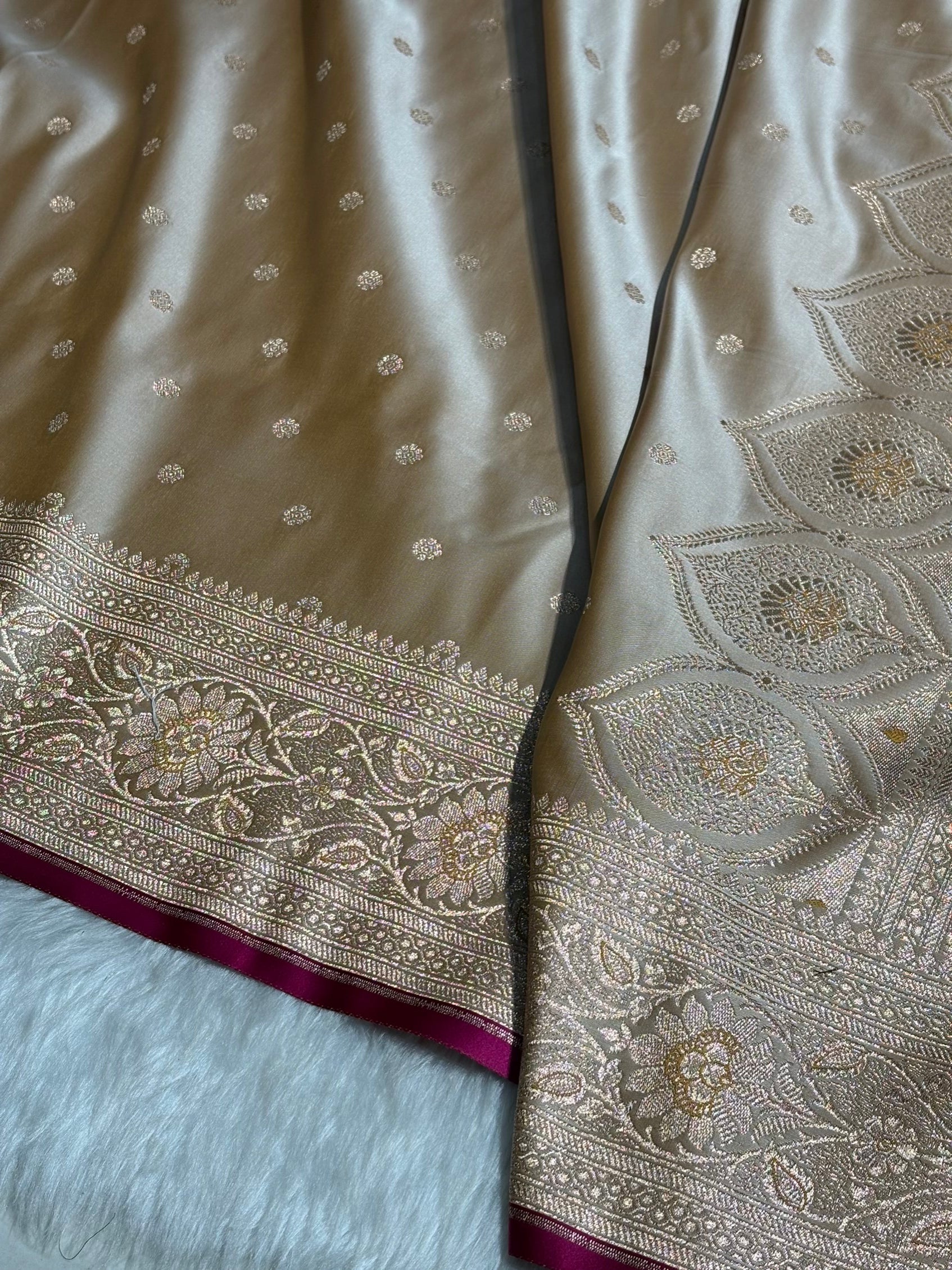 Tusser Booti Satin katan Silk Saree SK11
