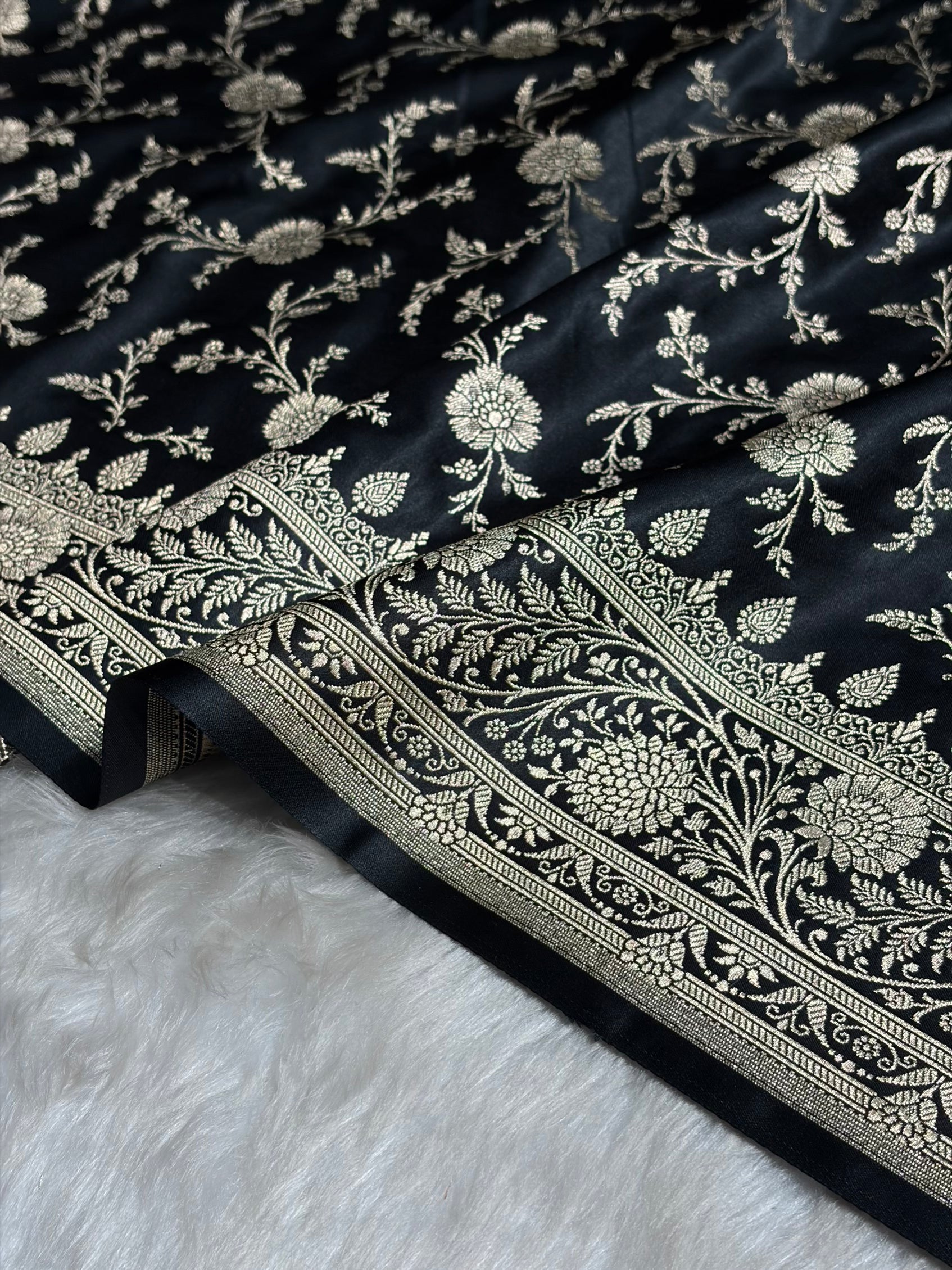Black Banarasi Jaal Katan Silk Saree SKM37