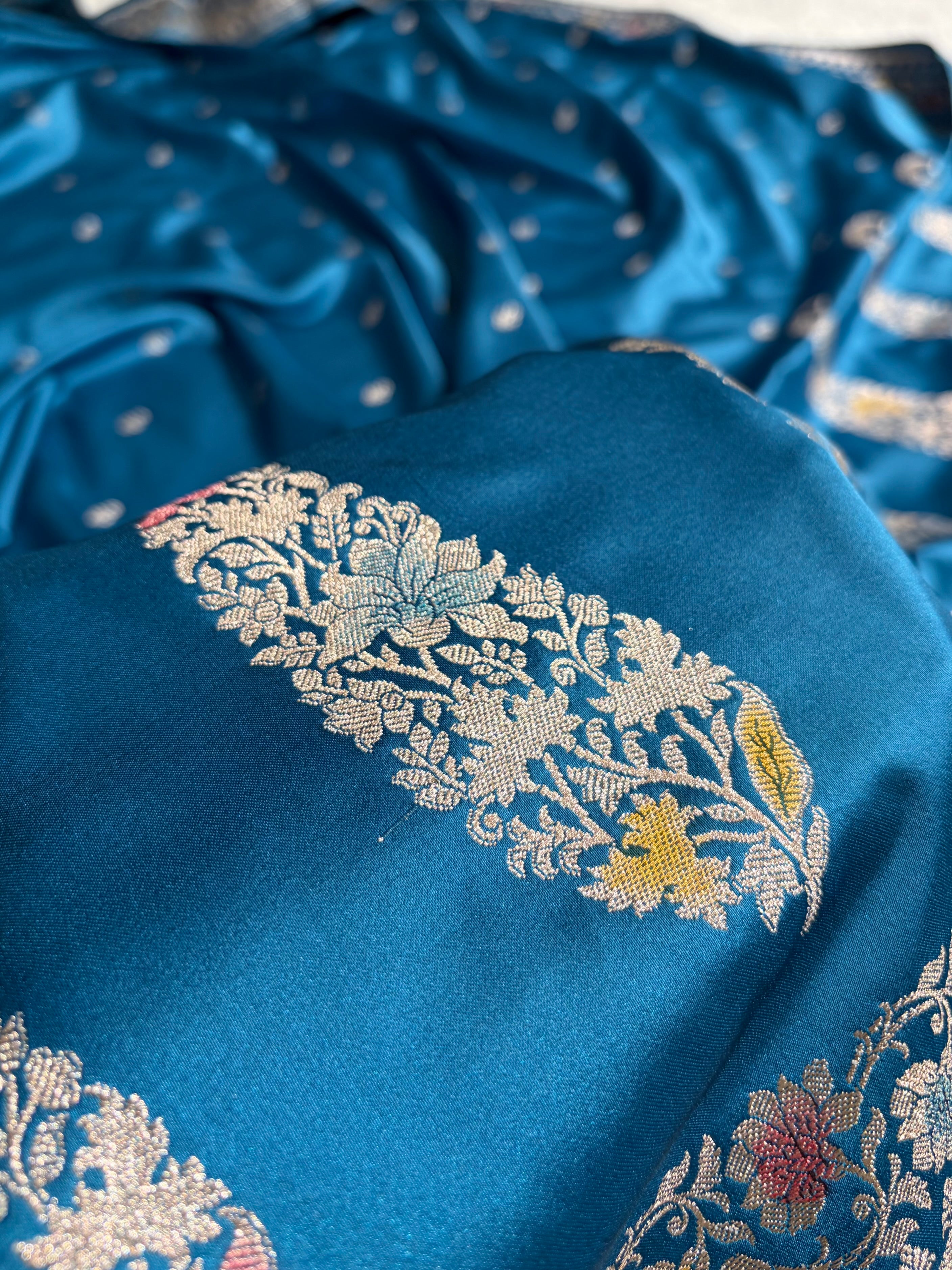 Banarasi Firozi Shades Minakari Floral Mashru Silk Saree MS88