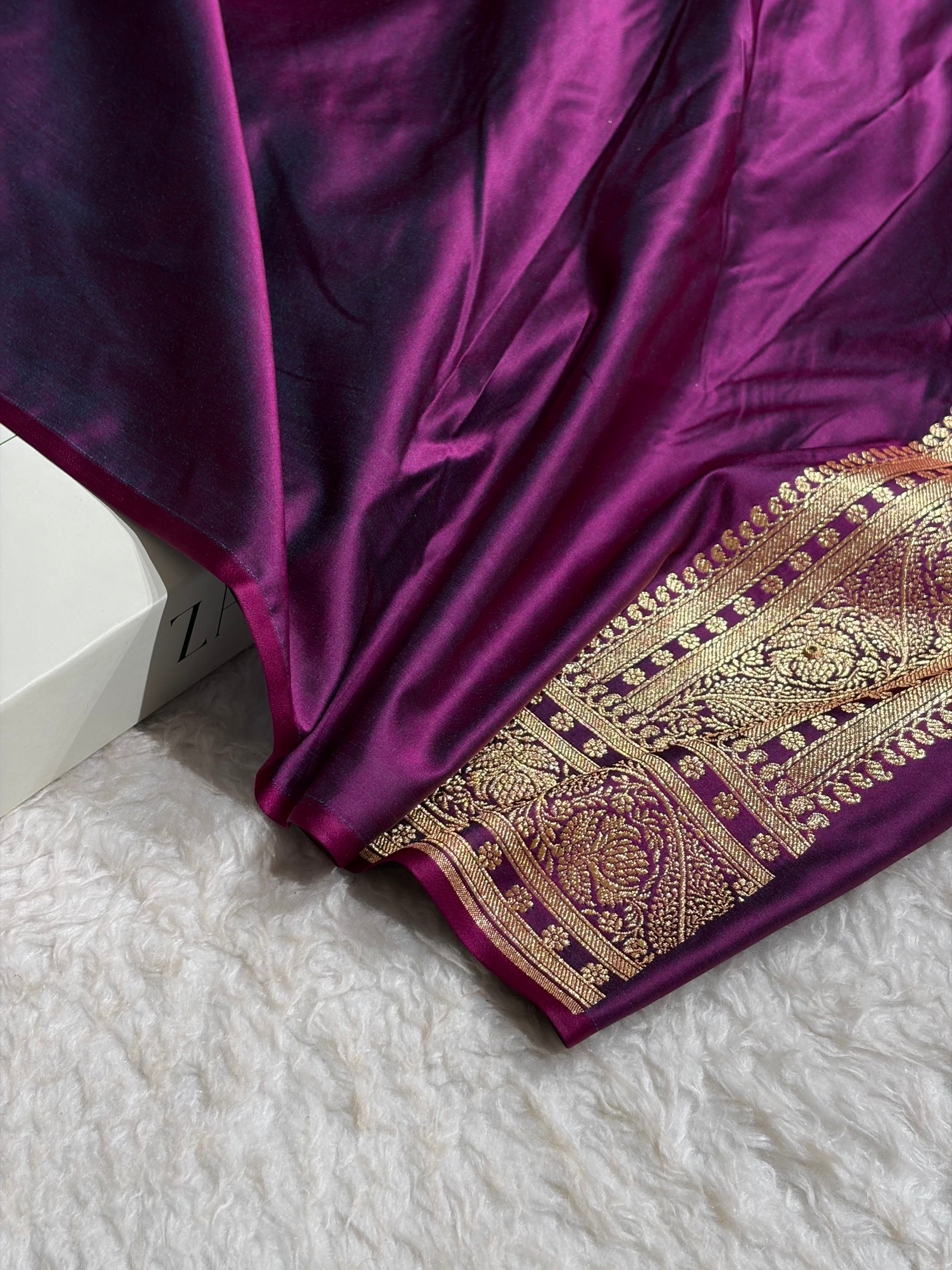 Banarasi Wine Shades Cross Floral Pattern With Zardozi Work Satin Katan Silk Saree BSK79