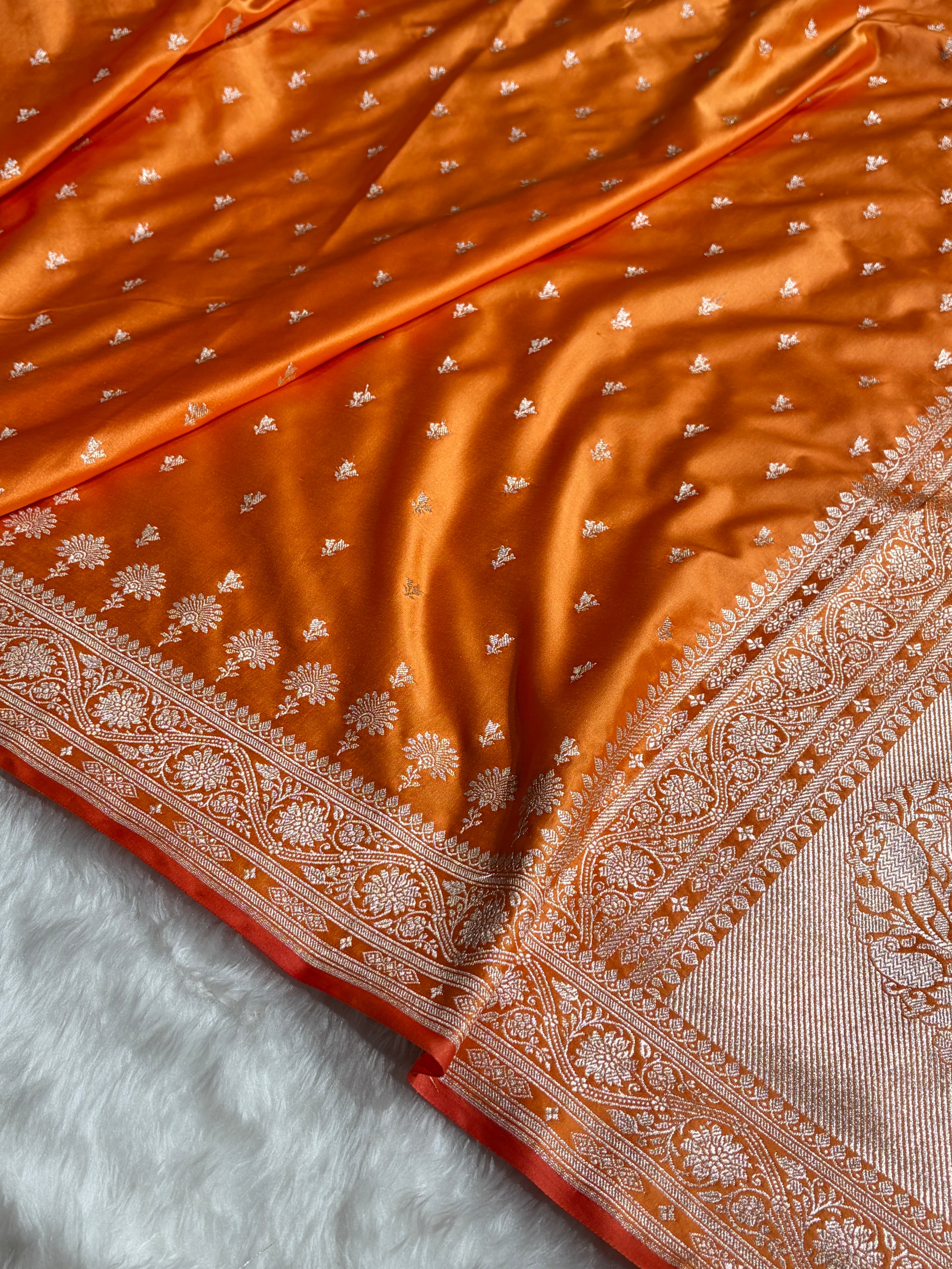 Banarasi Orange Shades Booti Mashru Silk Saree MCS72