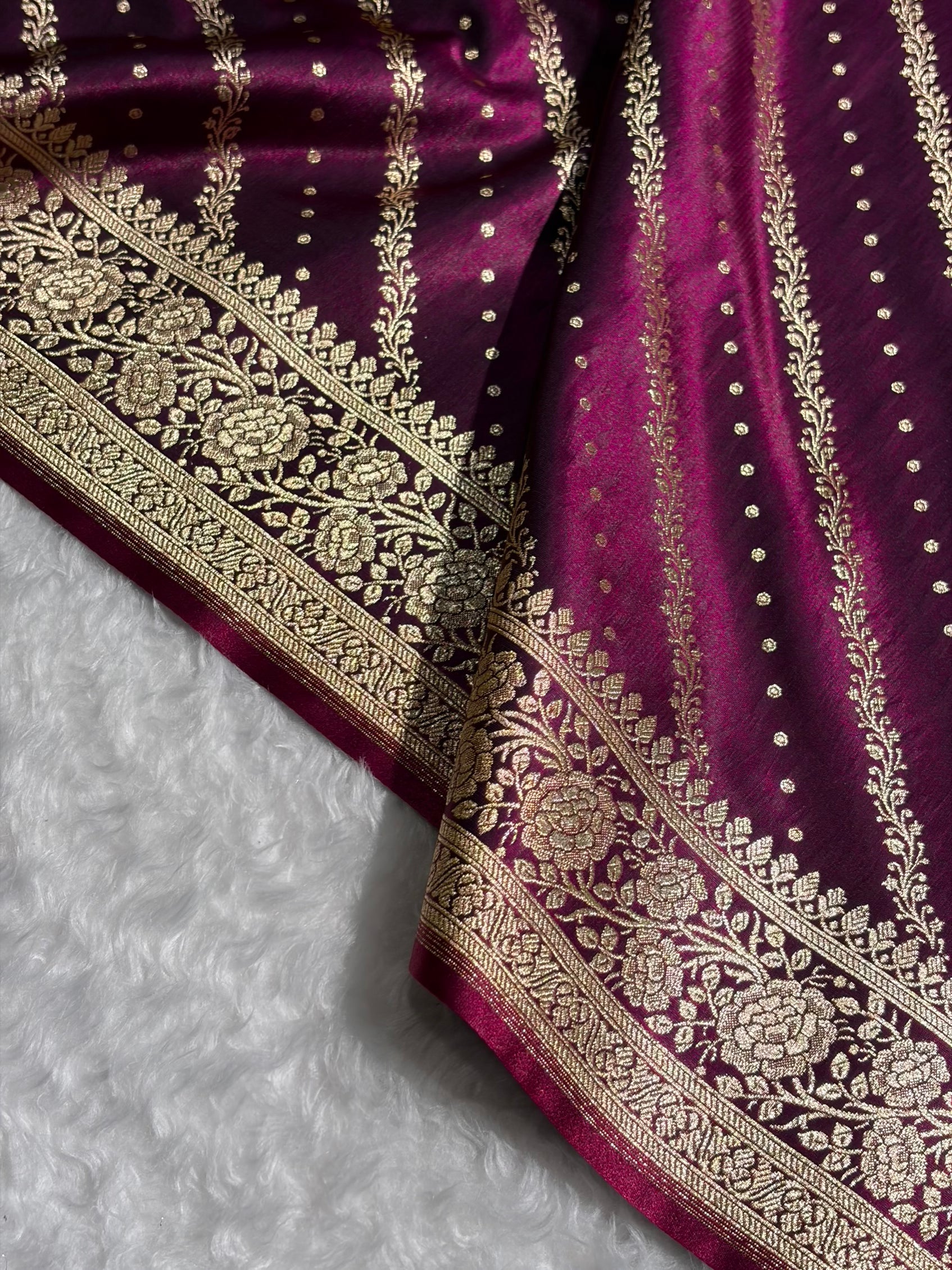 Banarasi Wine Shades Cross Pattern Banarasi Satin Silk Saree SS61