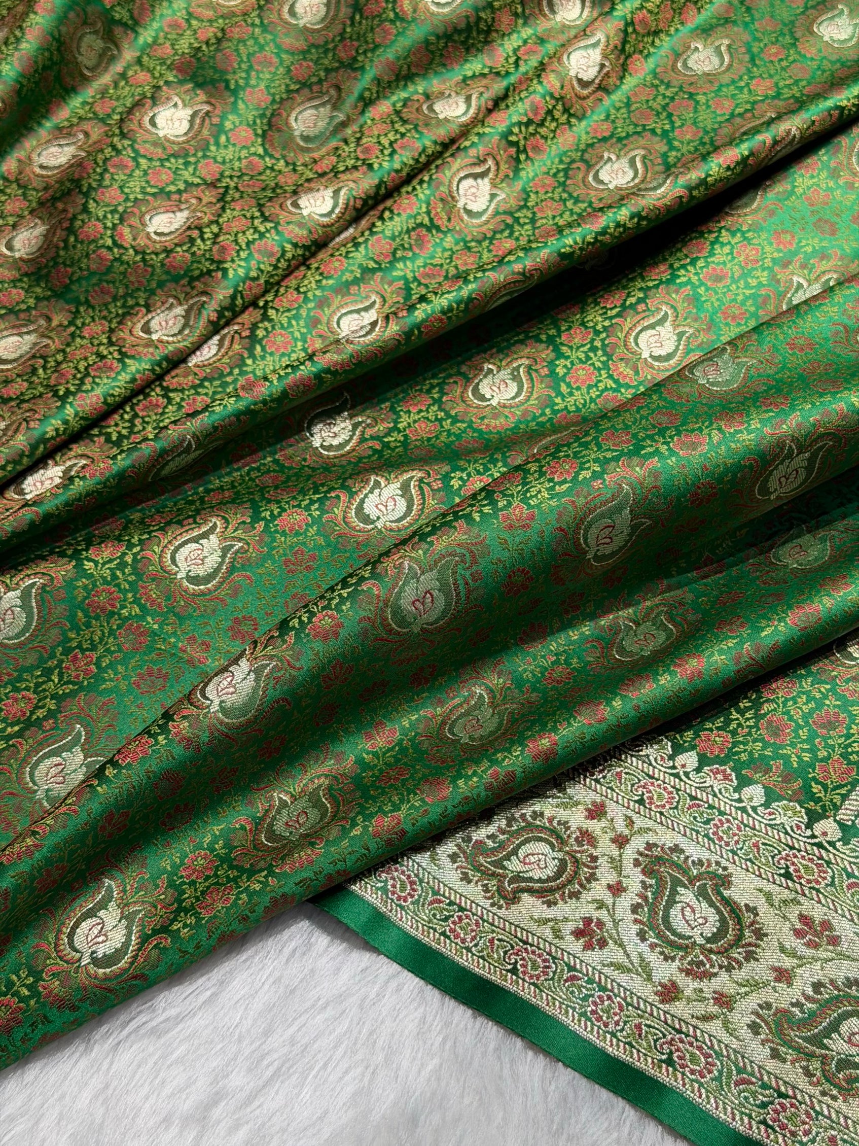 Bottle Green Jamawar Tanchoi With Minakari Jaal Katan Silk Saree SKTM-24