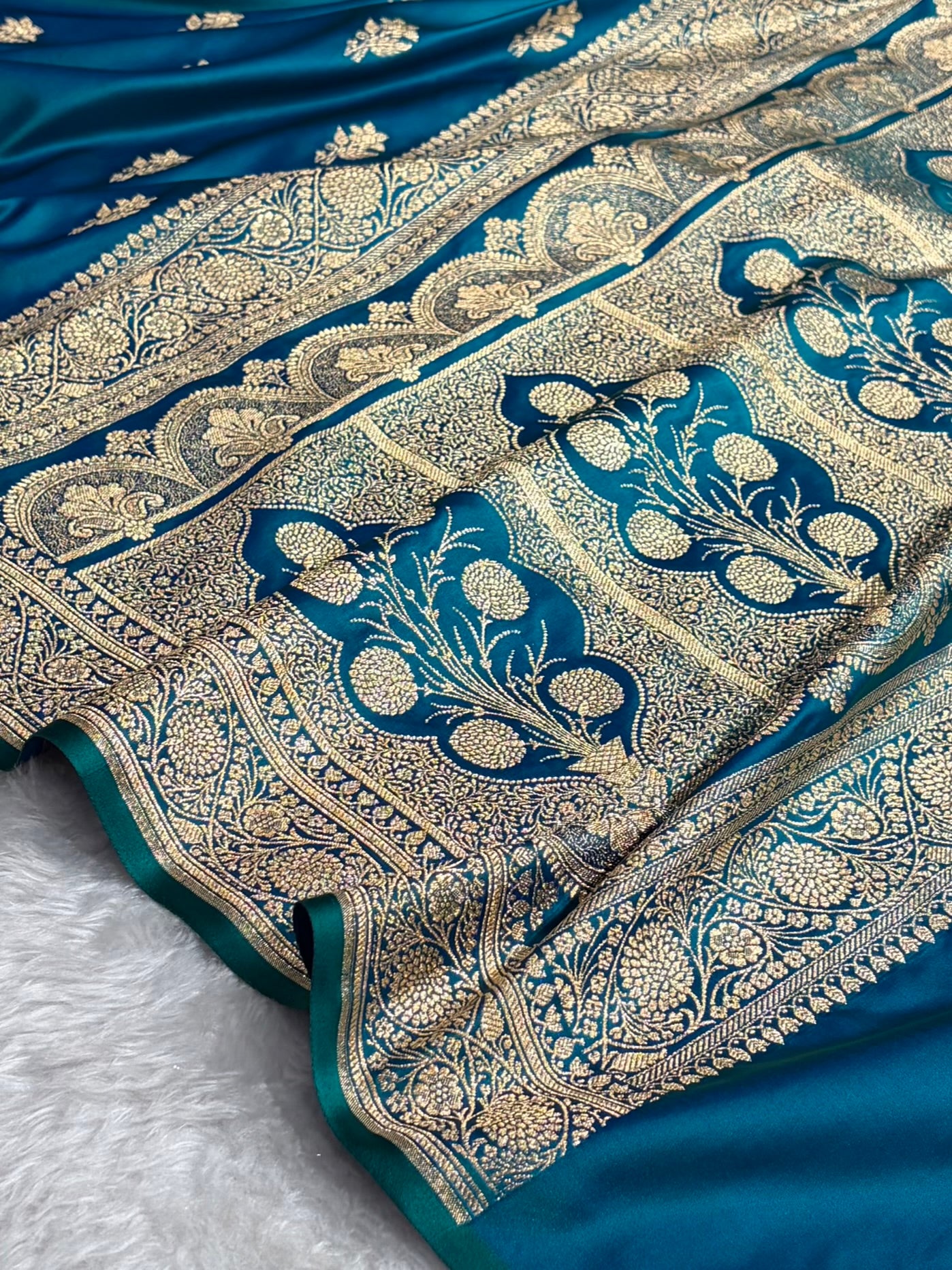 Peacock Shades Banarasi Boota Pattern Floral Mashru Silk Saree MSM-108
