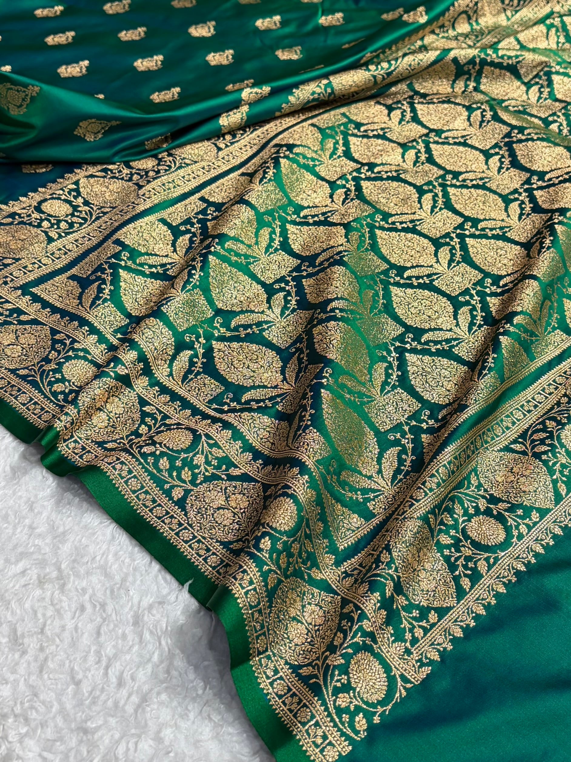 Banarasi Satin Katan Saree With Boota in Cross Green Shades SK98