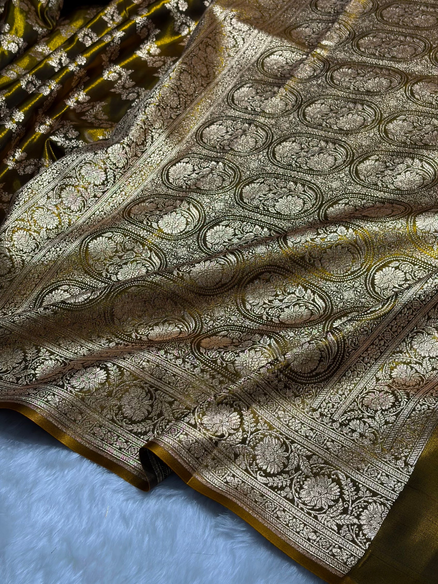 Mehendi Shades Banarasi Satin Silk Saree SS32