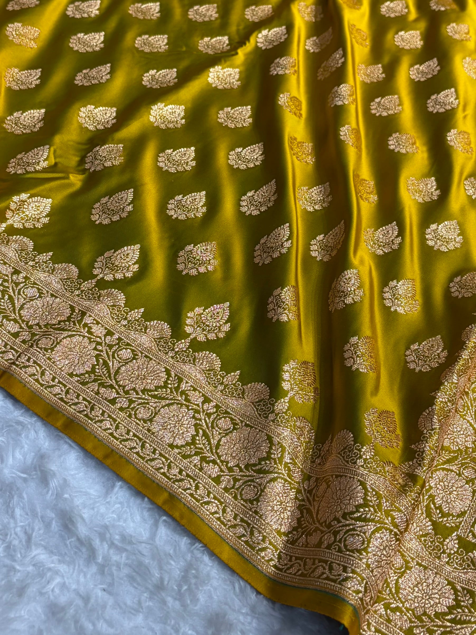 Liril Mehendi Floral Boota Pattern Satin Katan Silk saree SK45