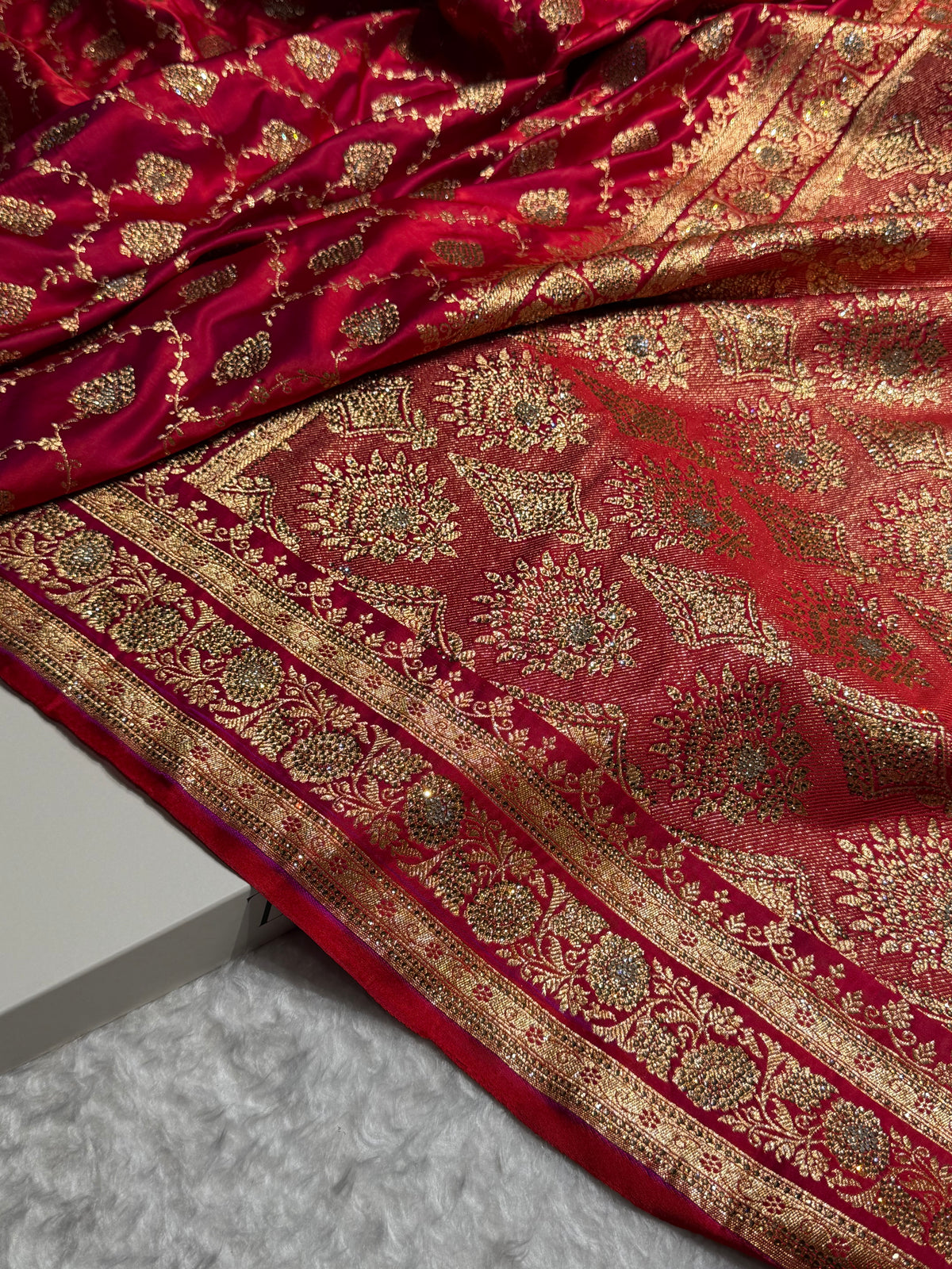 Cross Red Floral Jaal Pattern Satin Katan Silk saree BSK42