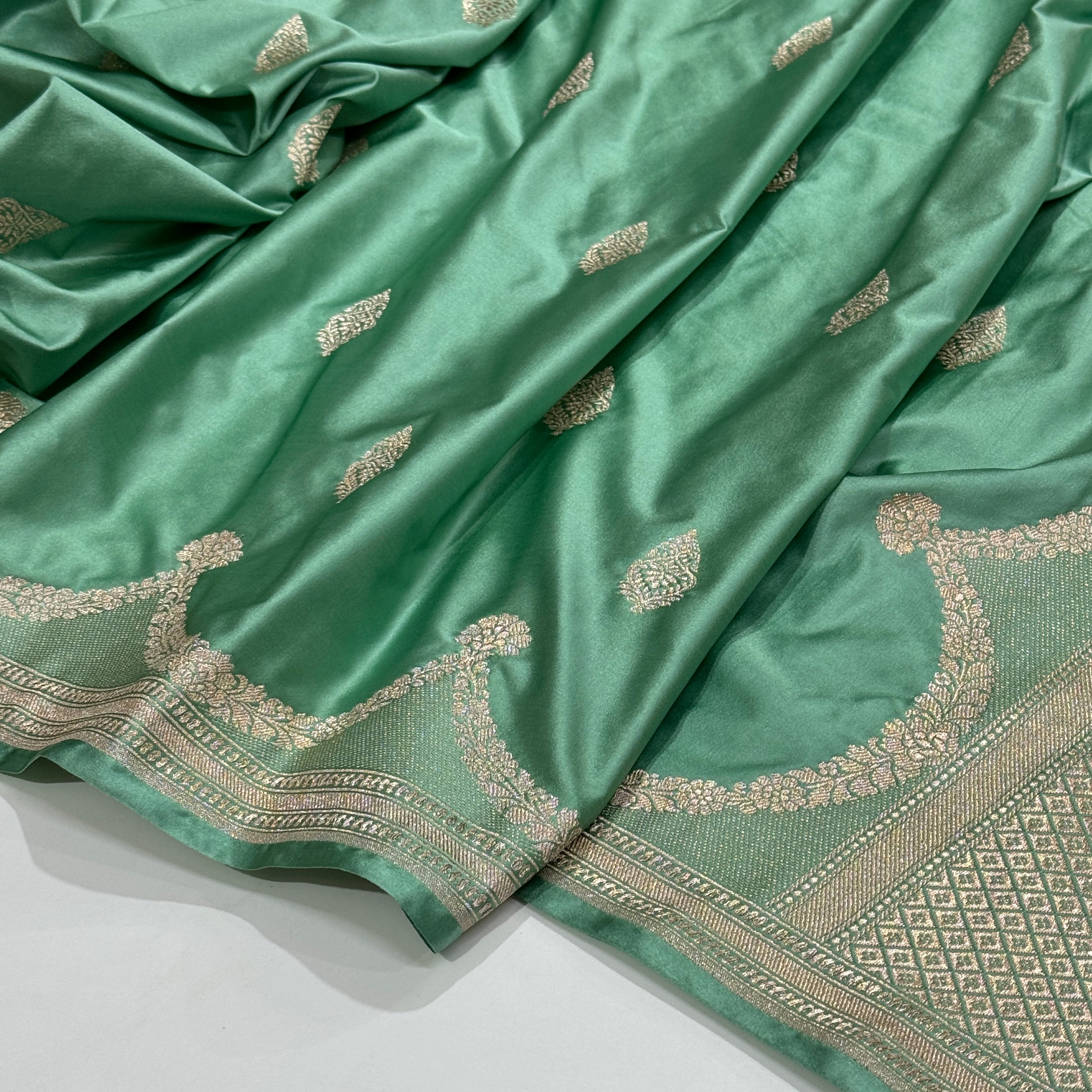 Turquoise Scallop Mashru Silk Saree