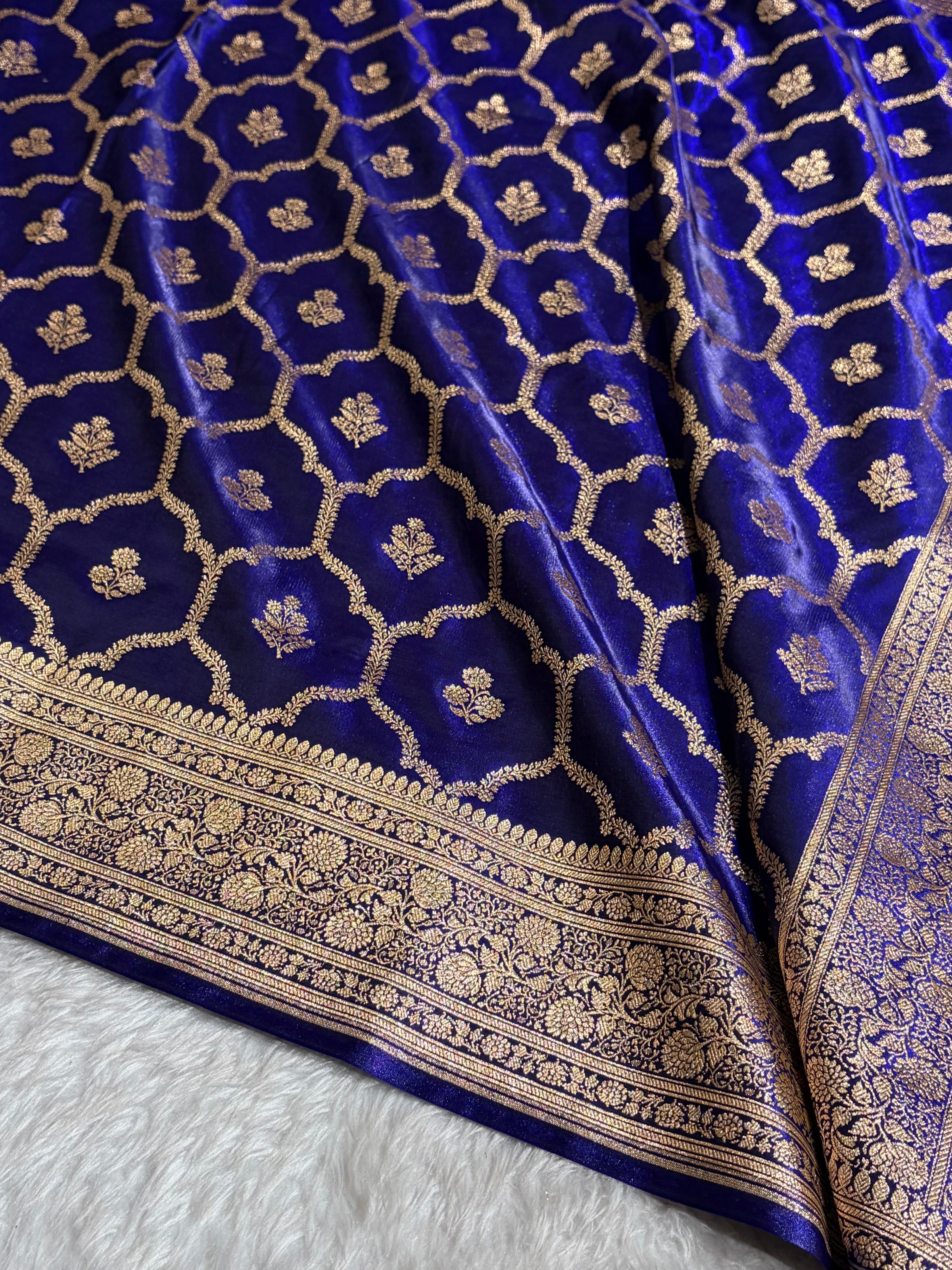 Royal Blue Shades Jaal Pattern Banarasi Satin Silk Saree SS57