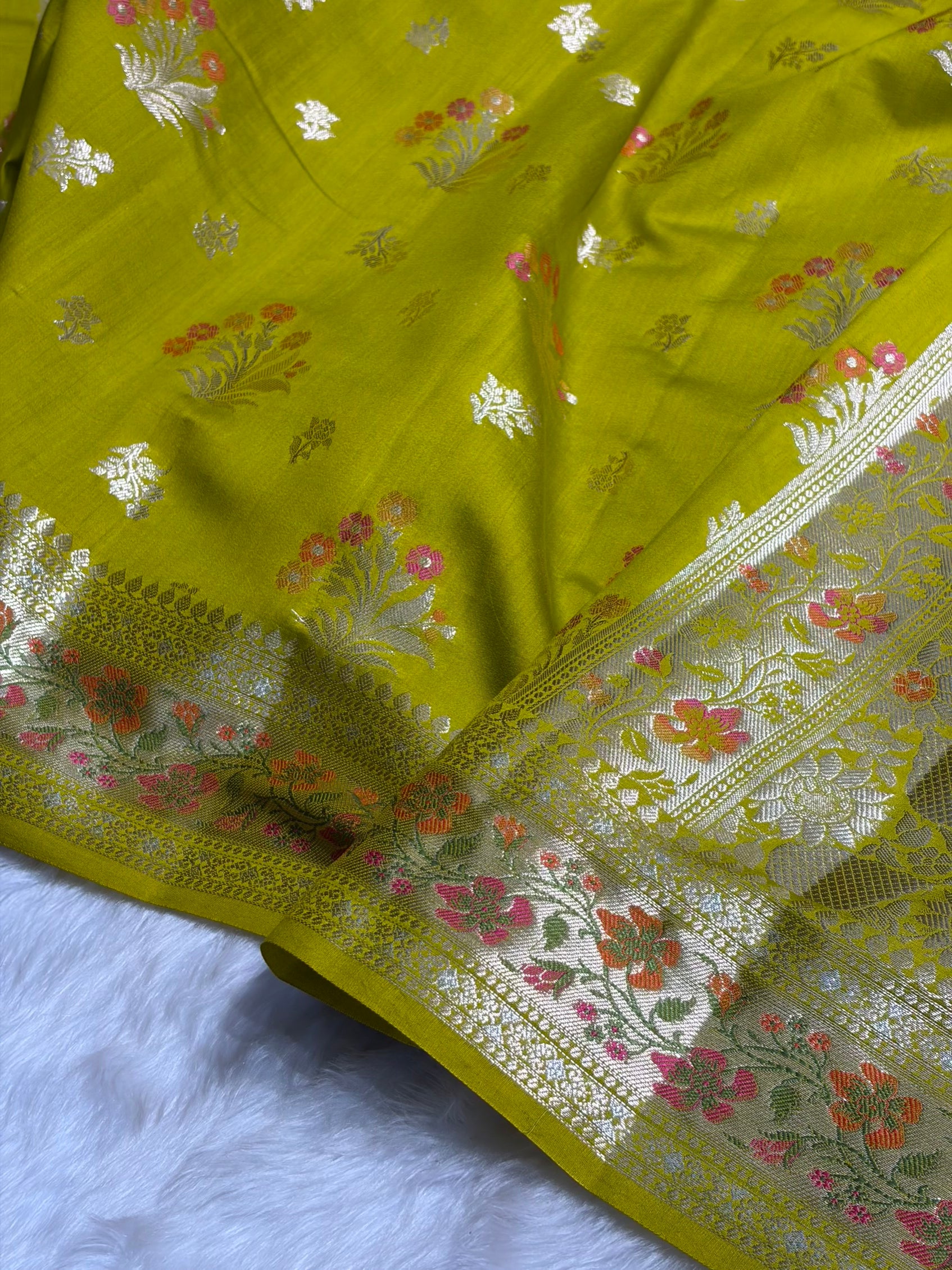 Minakari Liril Mehendi Shades Pure Chiniya Silk CH-01