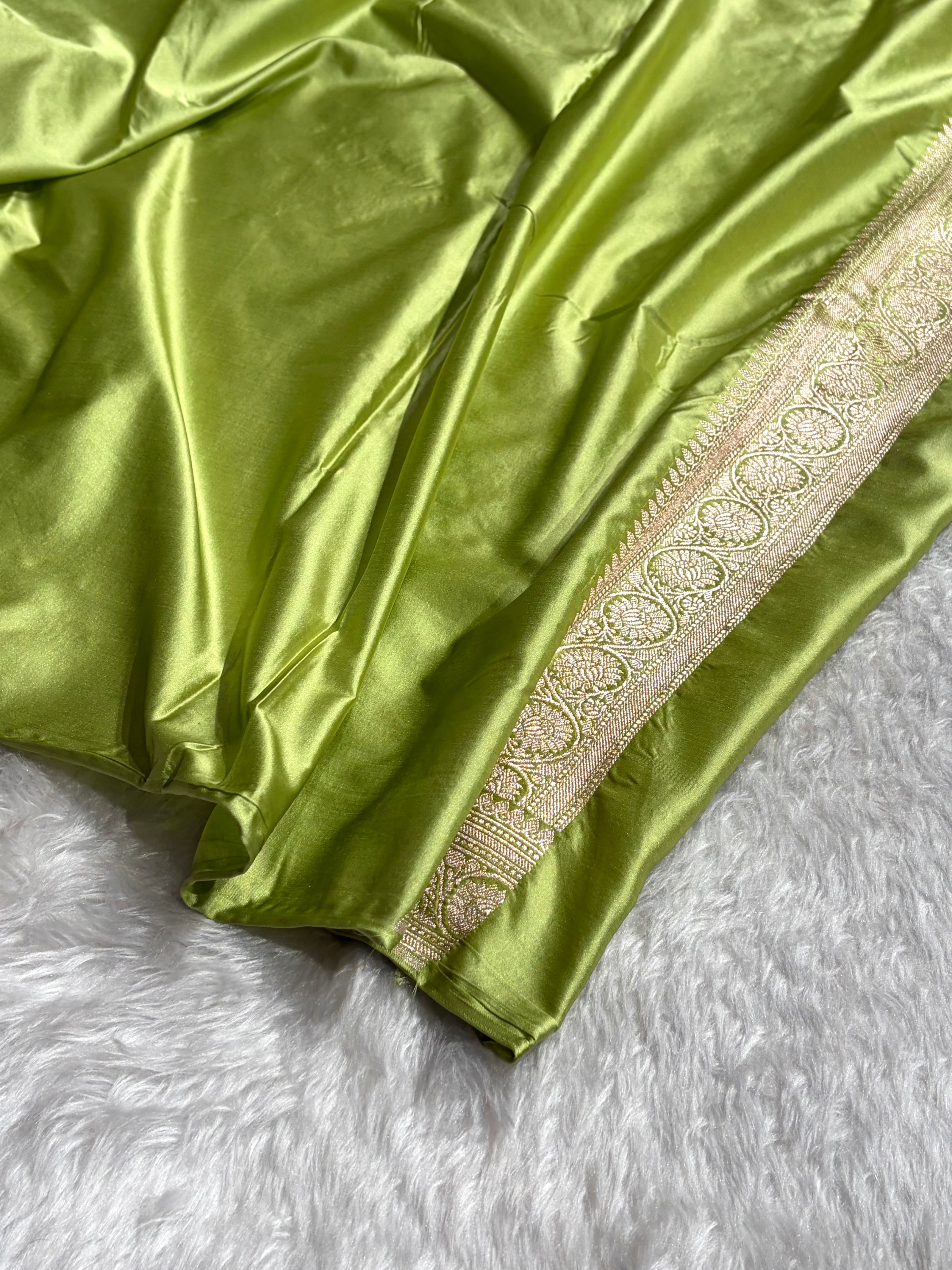 Pista Rangkat Banarasi Cross Mashru Silk Saree MSRK01