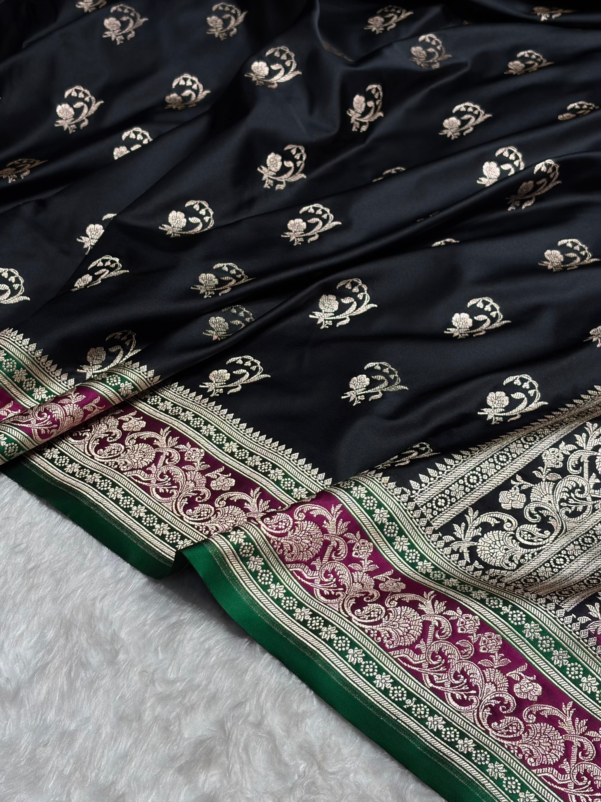 Banarasi Black With Contrast Rani Floral Border Mashru Silk Saree MSM-100
