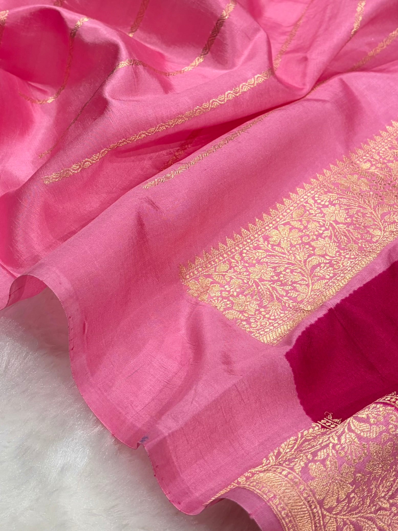 Banarasi Dark Rani With Baby Pink Contrast Shades Meenakari Boots Handwoven Pure Paper Silk Saree RM-90