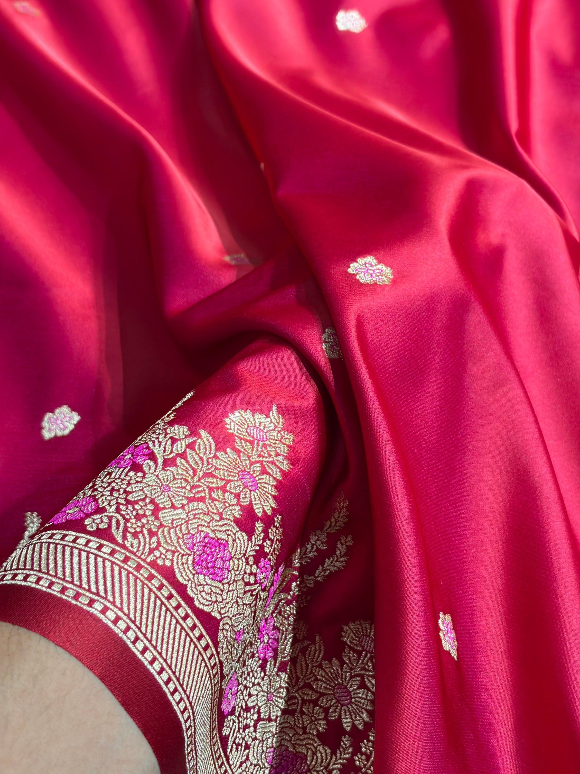 Banarasi Satin Katan Saree Booti Minakari Pattern in Cross Red Shades SK136
