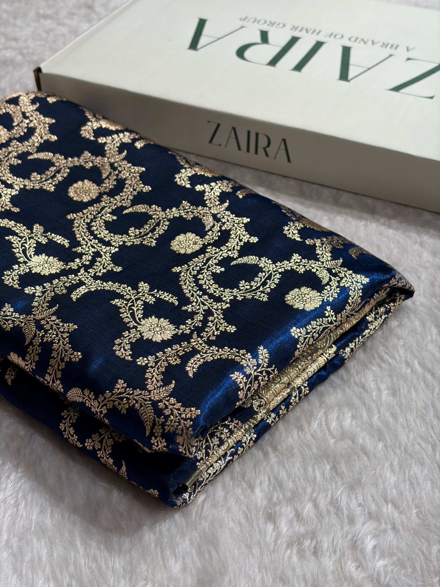 Royal Blue Contrast Shades Jaal Pattern Banarasi Satin Silk Saree SS47