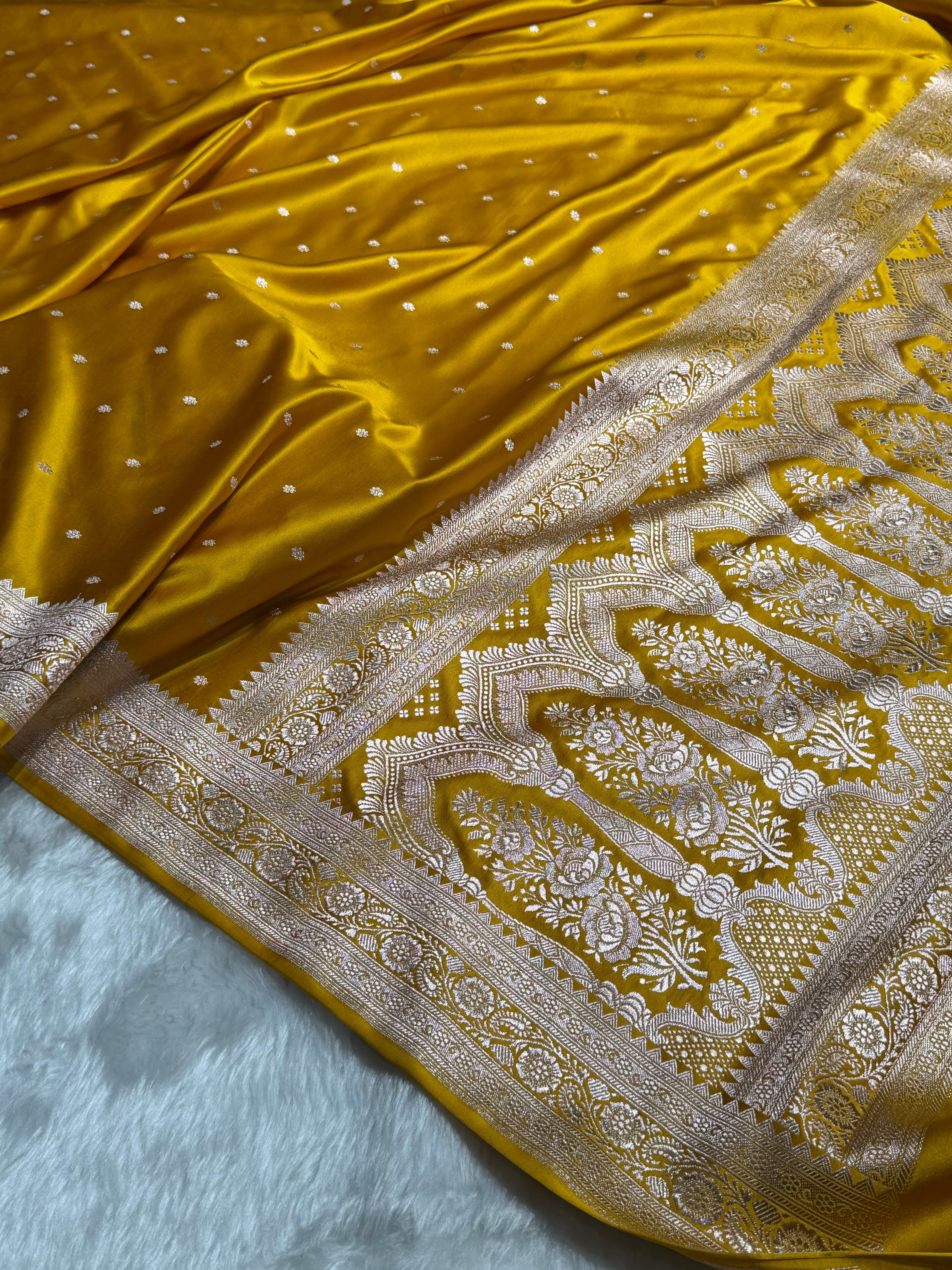 Banarasi Mustard Shade Booti Mashru Silk Saree