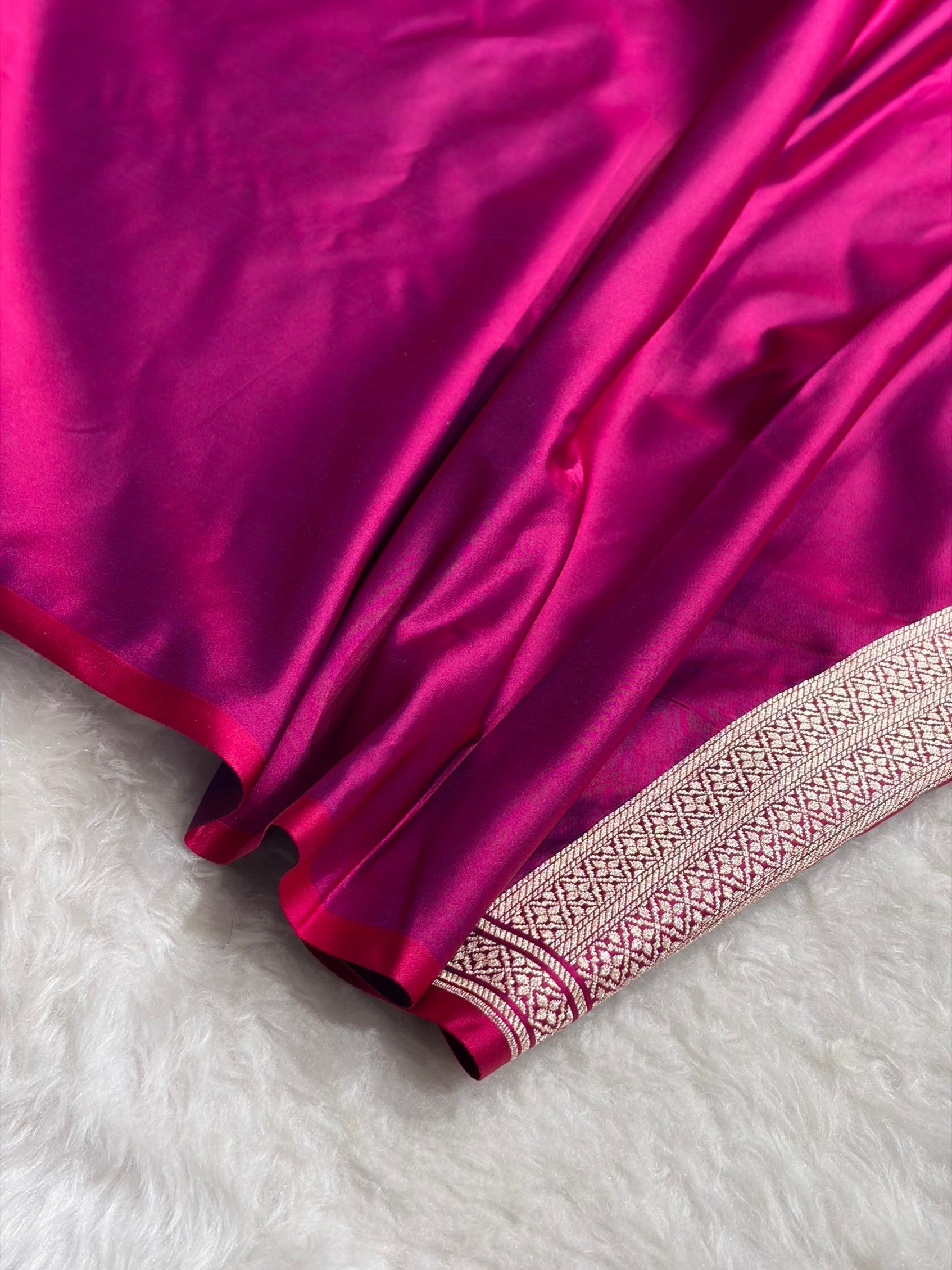 Reddish Magenta Shades Banarasi Boota Pattern Floral Mashru Silk Saree MSM-117