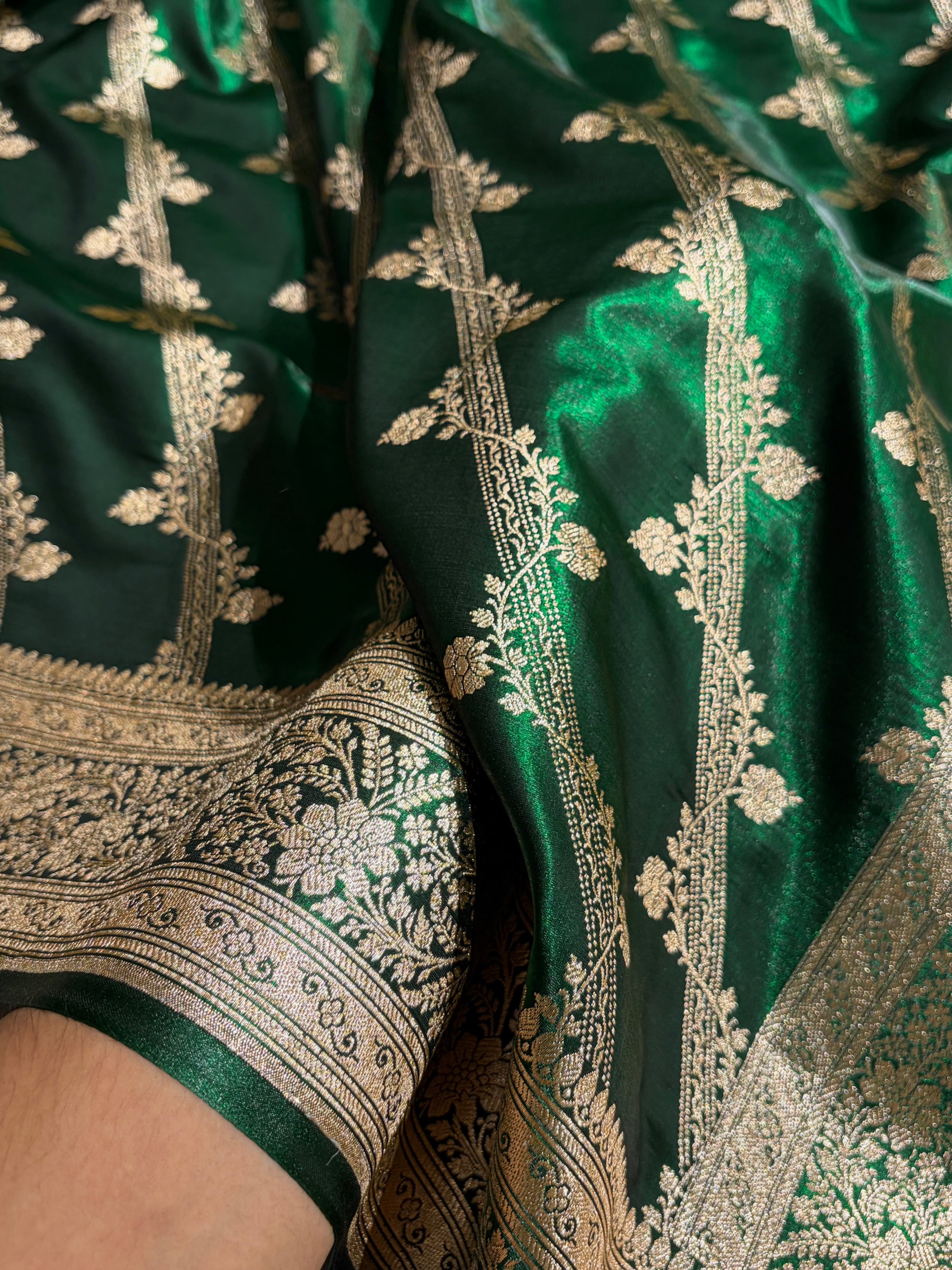 Bottle Green Shades Cross Pattern Banarasi Satin Silk Saree SS50