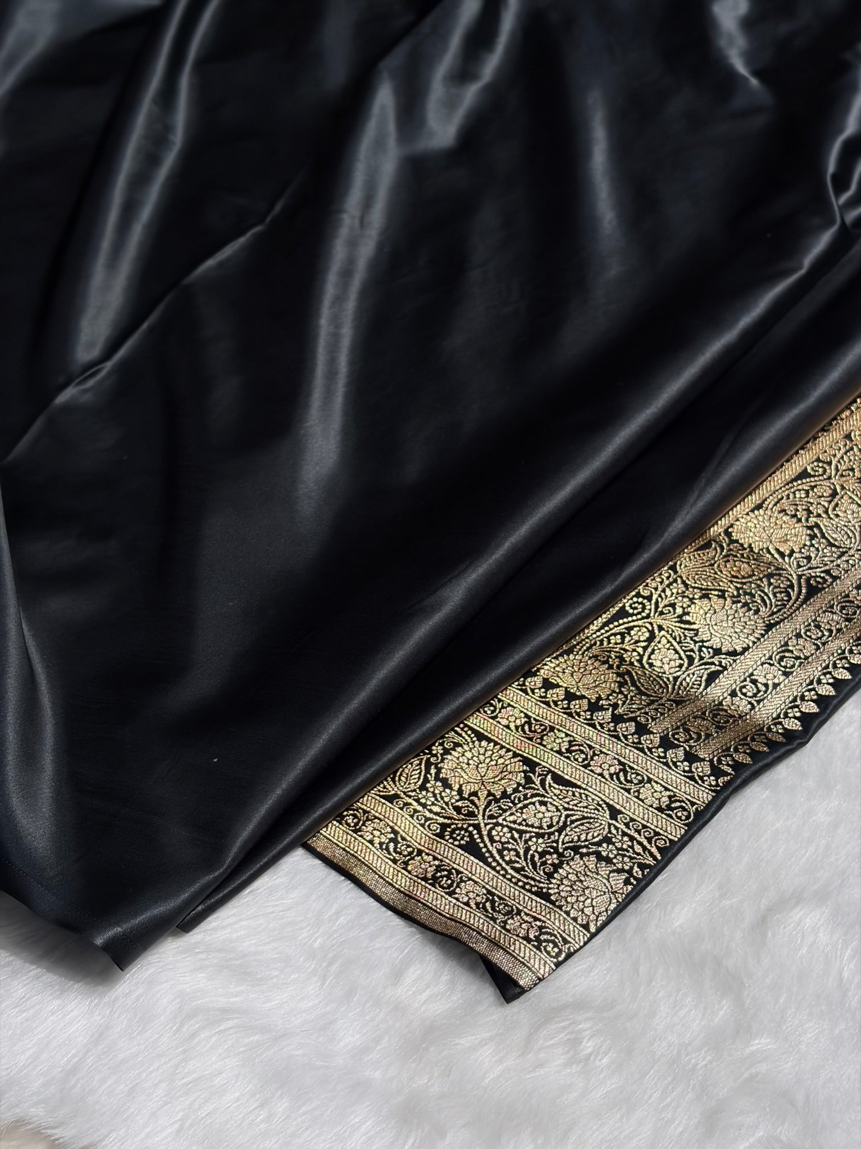 Black Booti Pattern Satin Katan Silk Saree SK53