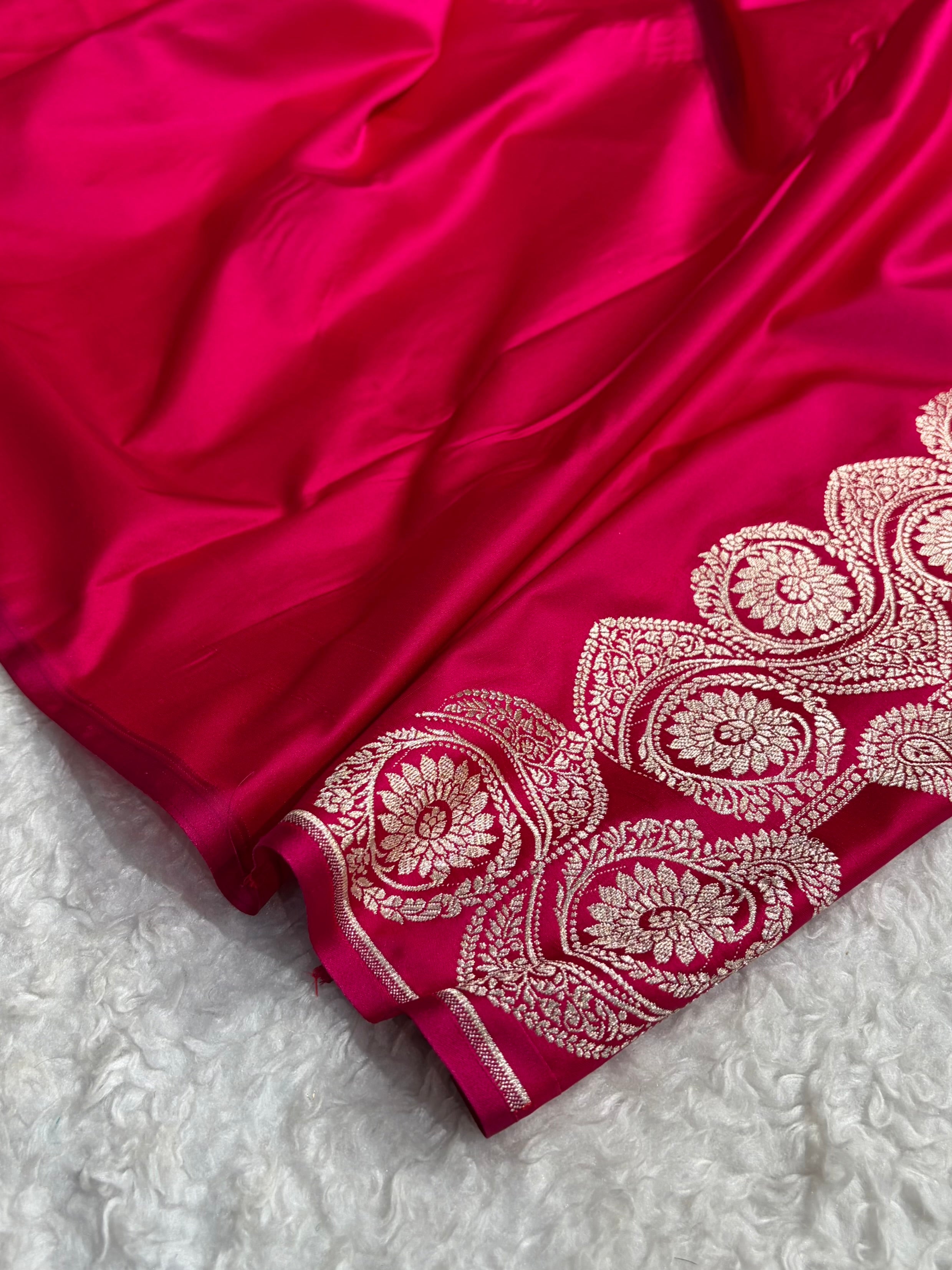Cross Rani Shades Banarasi Boota Pattern Floral Mashru Silk Saree MSM-110