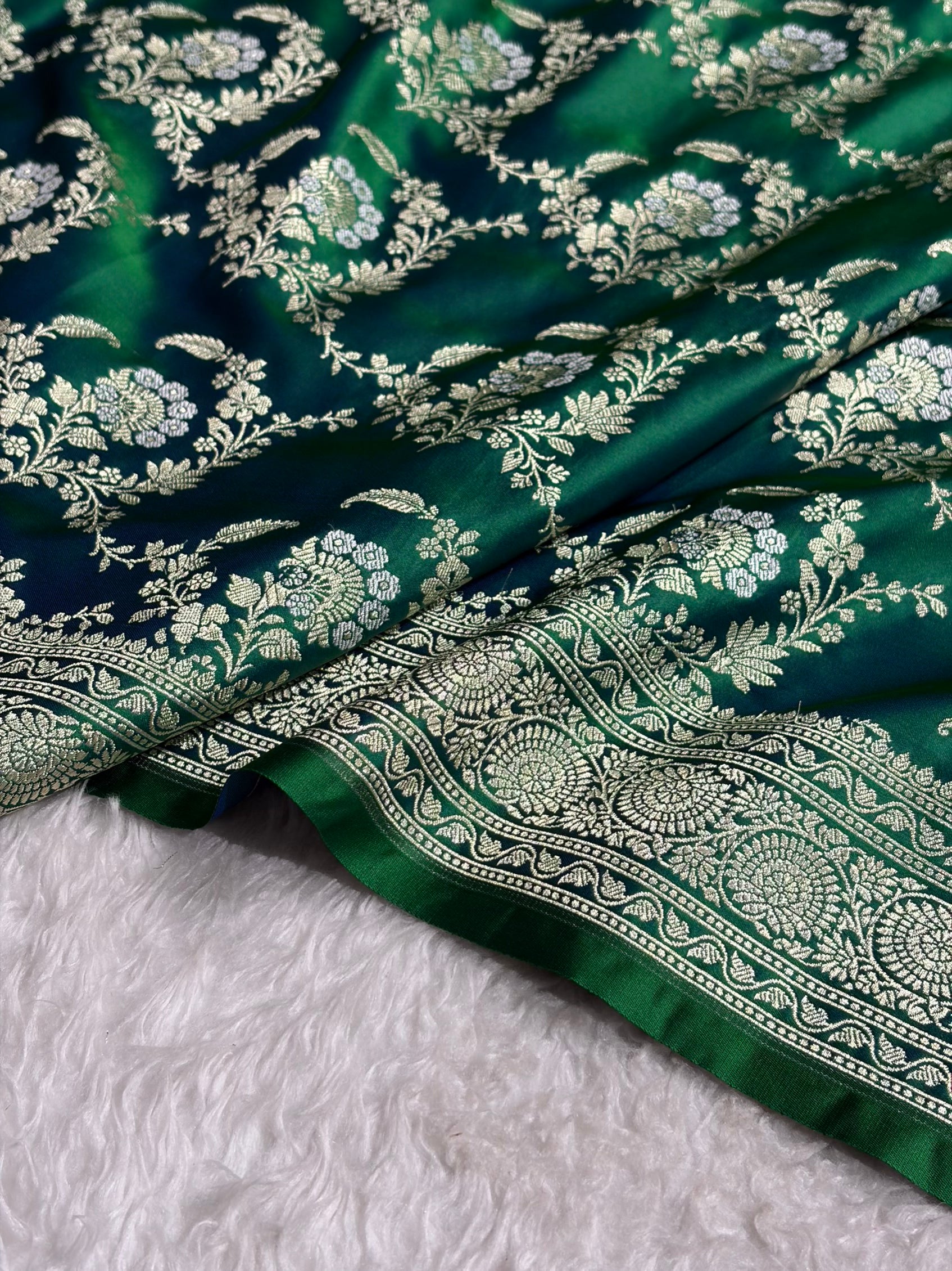 Banarasi Satin Katan Saree With Minakari Jaal Pattern in Cross Green Shades SK126