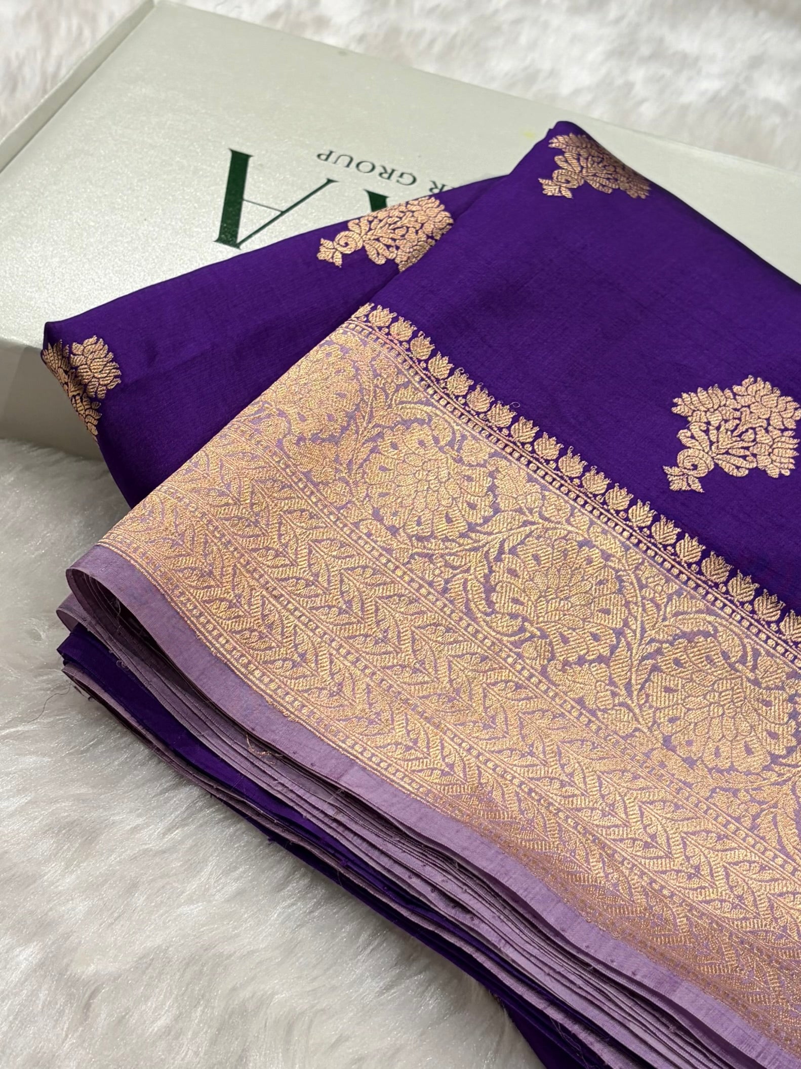 Banarasi Purple With Lavender Contrast Shades Boota Handwoven Pure Paper Silk RM-82