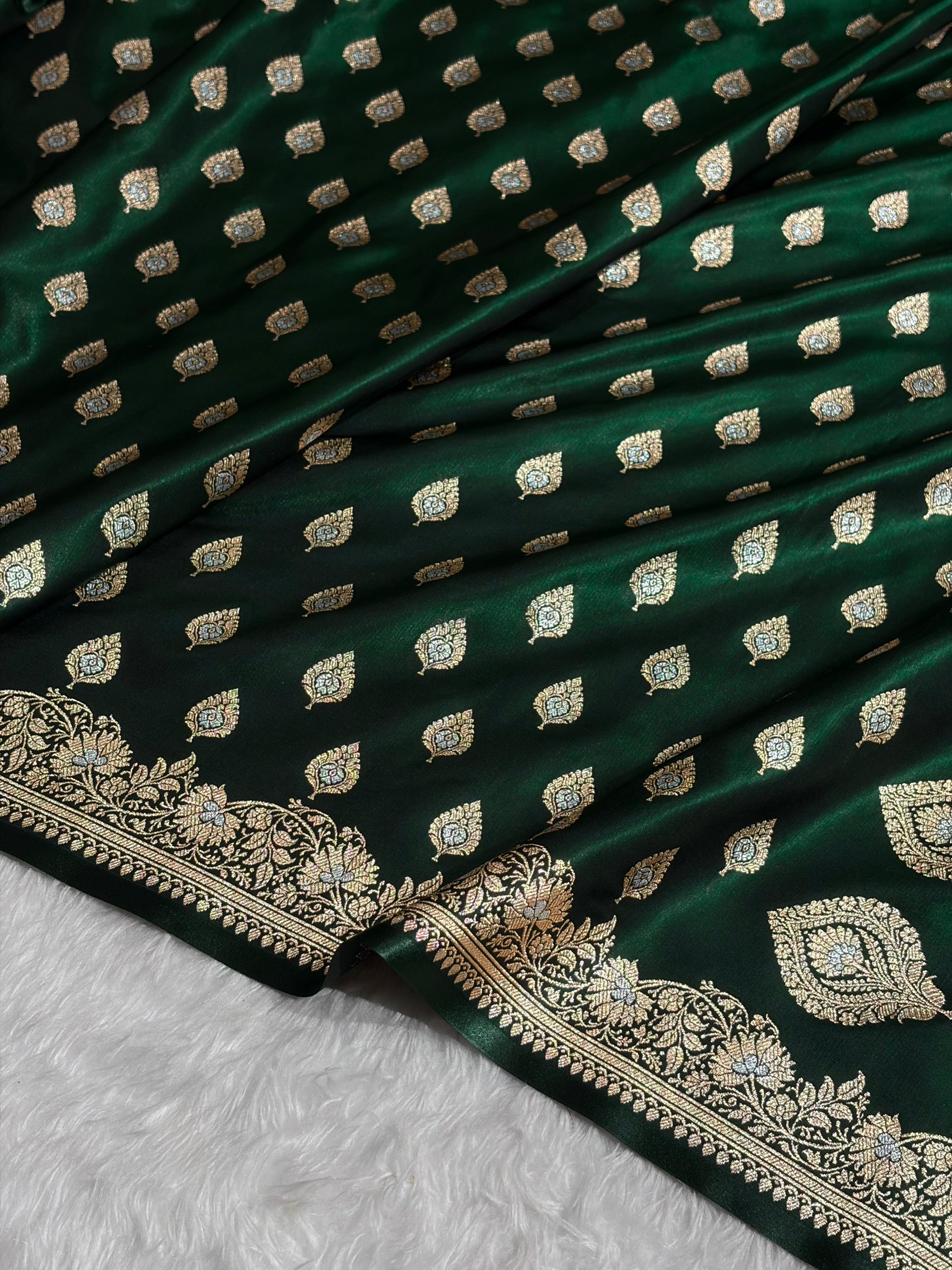 Banarasi Bottle Green Shades Minakari Booti Pattern Banarasi Satin Silk Saree SS60