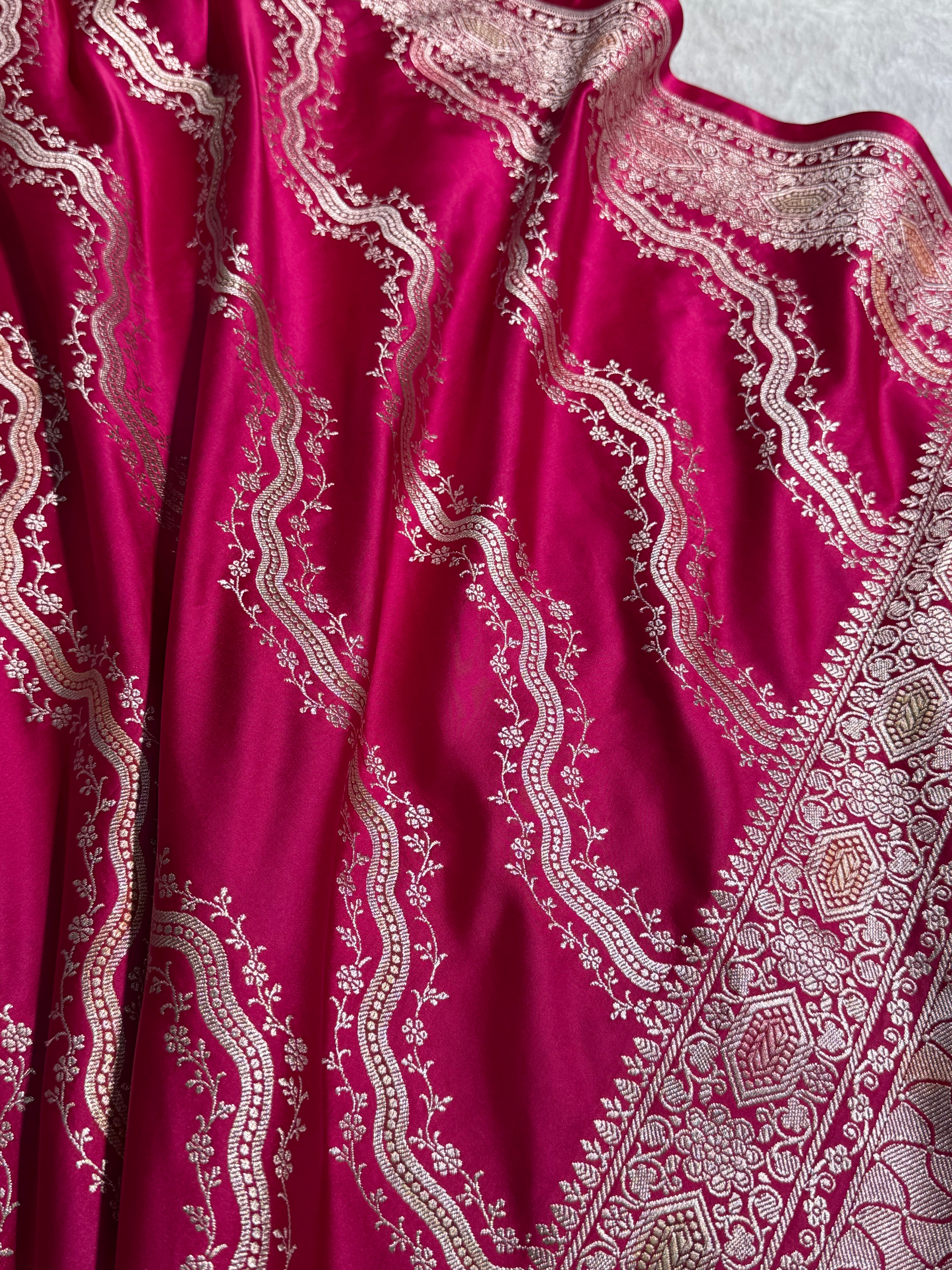 Banarasi Minakari Cross Pattern in Rani Pink Shades Mashru Silk Saree MS93