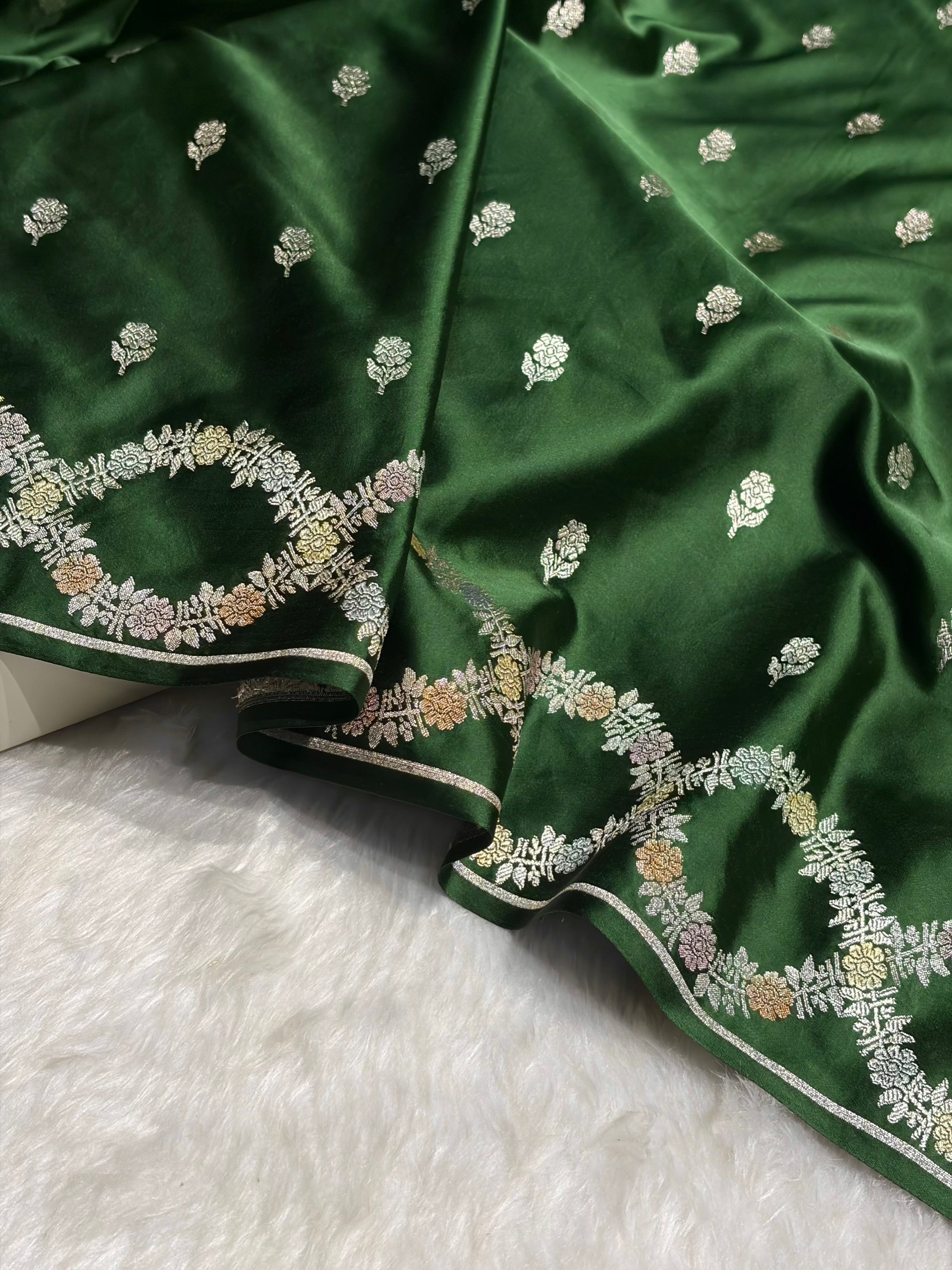 Bottle Green Minakari Scallop Floral Booti Mashru Silk Saree MS46