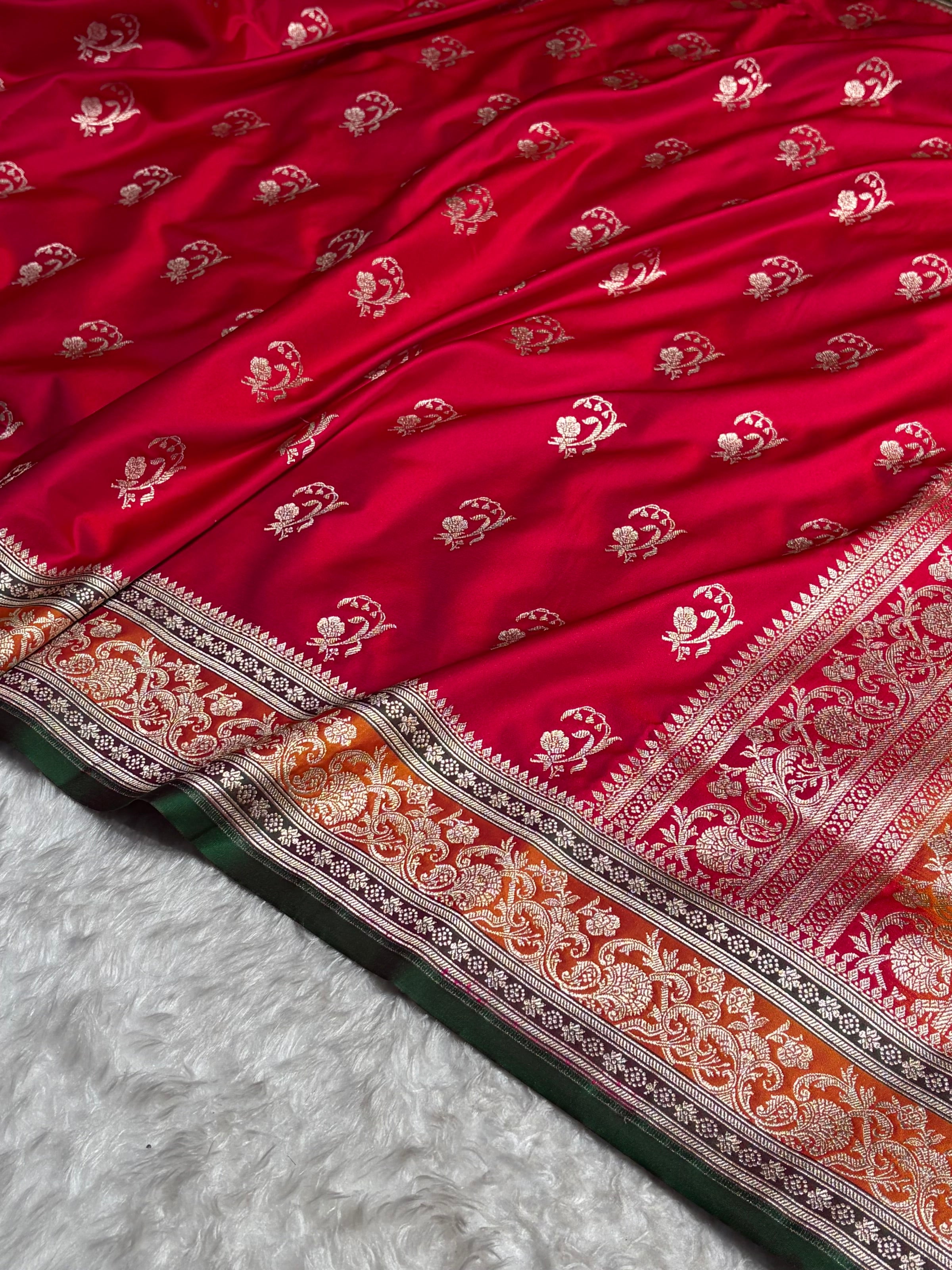 Banarasi Cross Red With Contrast Orange Floral Border Mashru Silk Saree MSM-100
