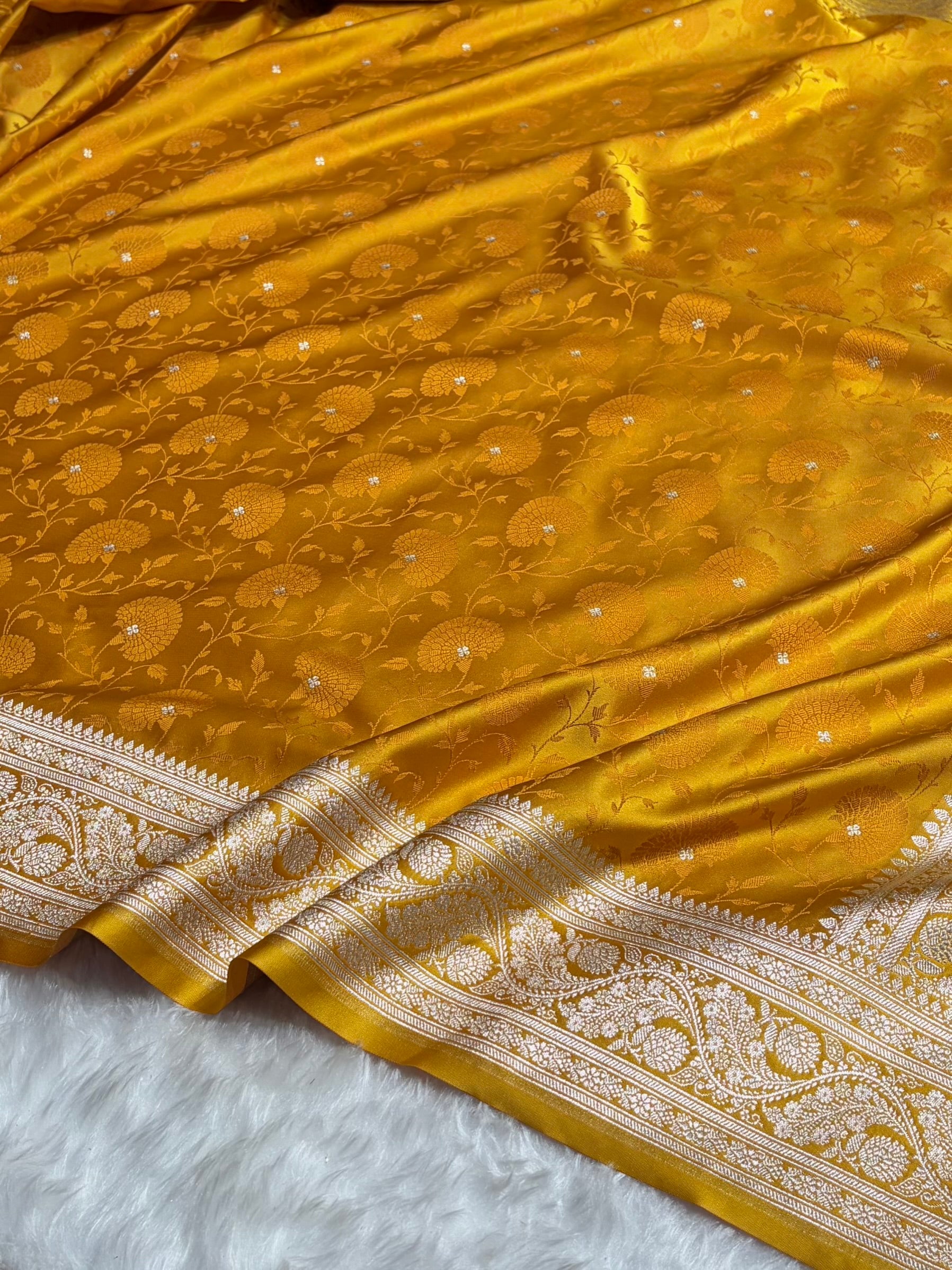 Mustard Shades Tanchoi Motif Mashru Silk Saree MST-11