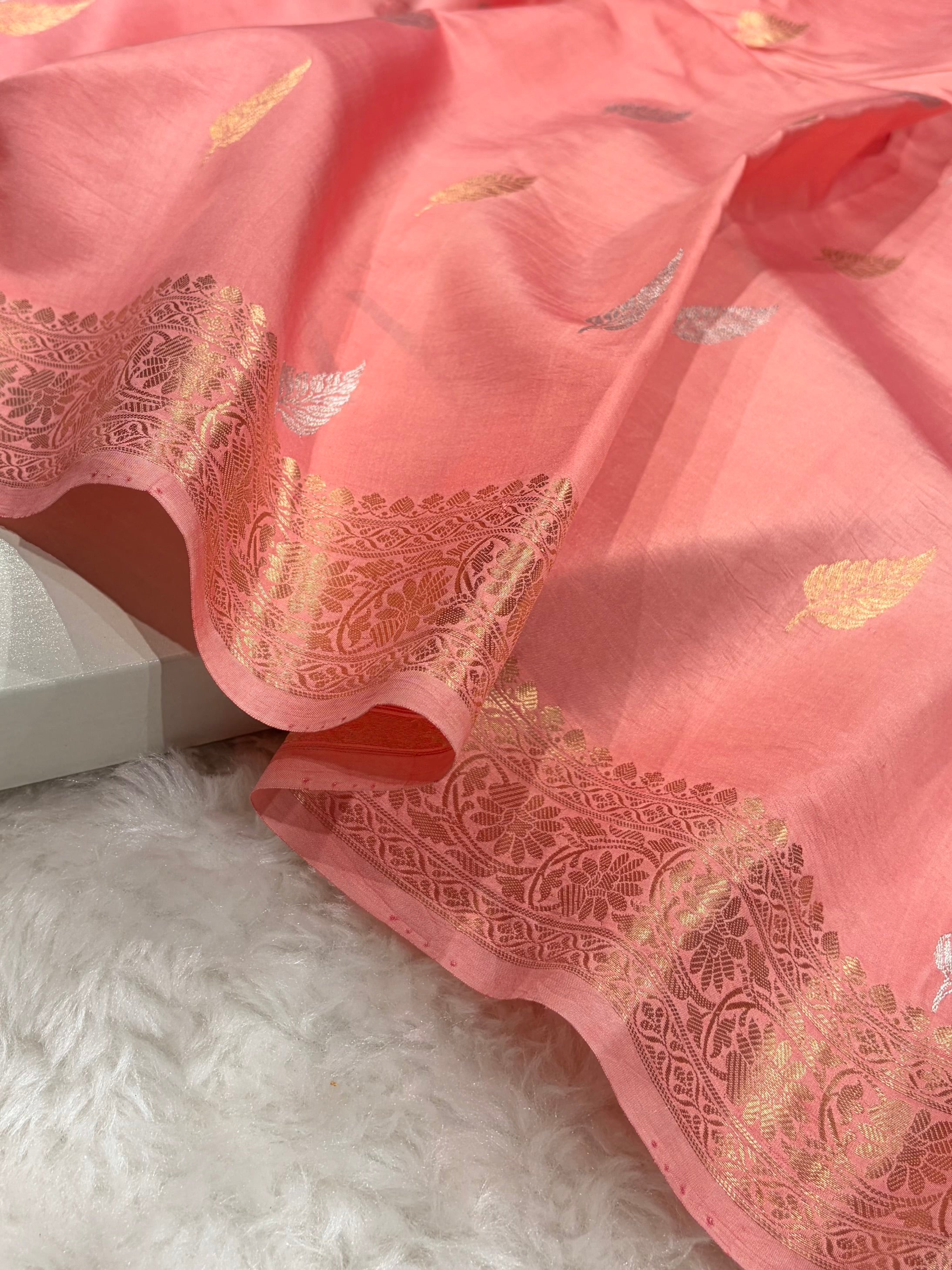 Banarasi Light Peach Shades Boota Handwoven Pure Paper Silk RM-77