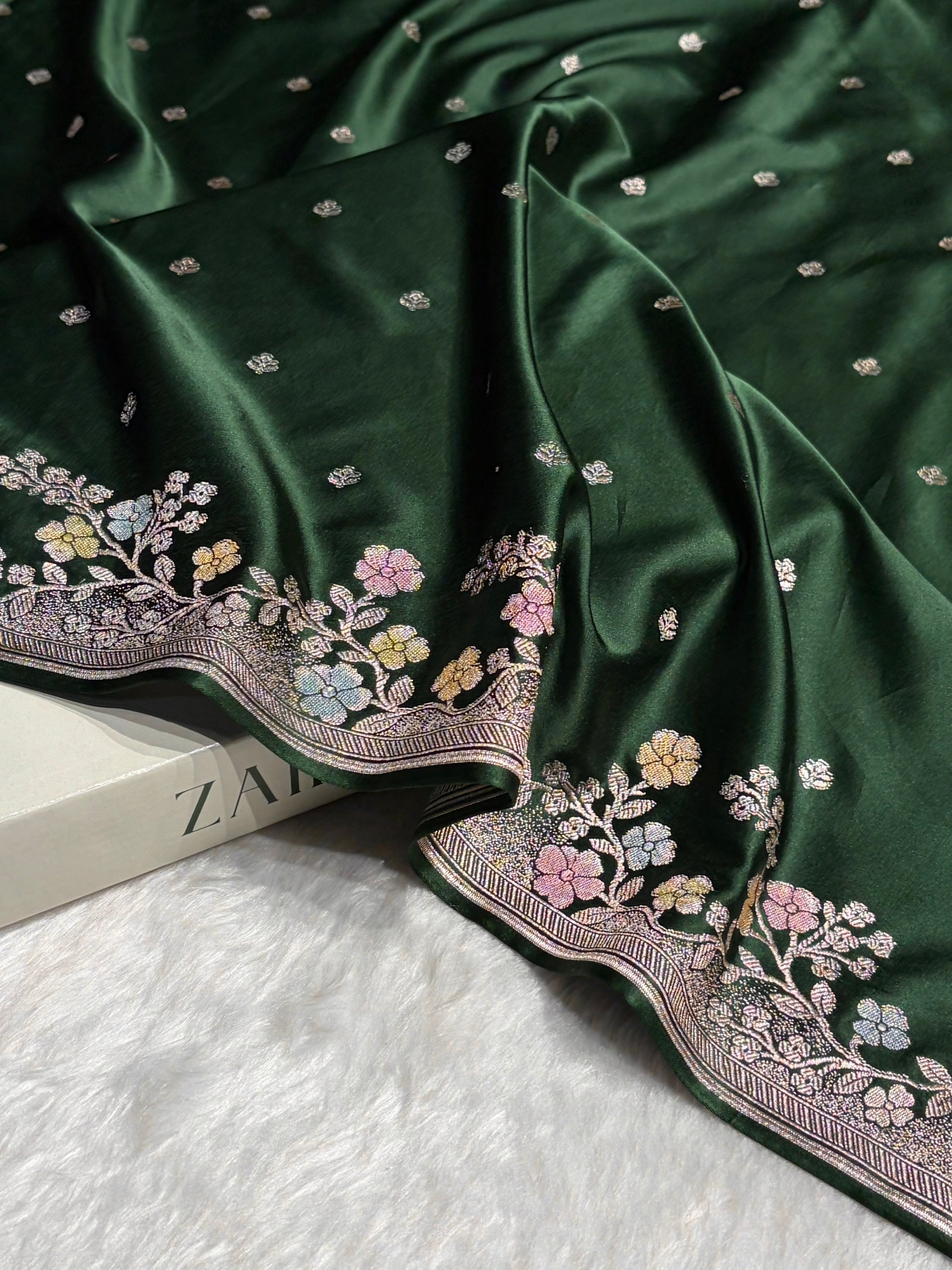 Bottle Green Shades Minakari Floral Border Booti Mashru Silk Saree MS75