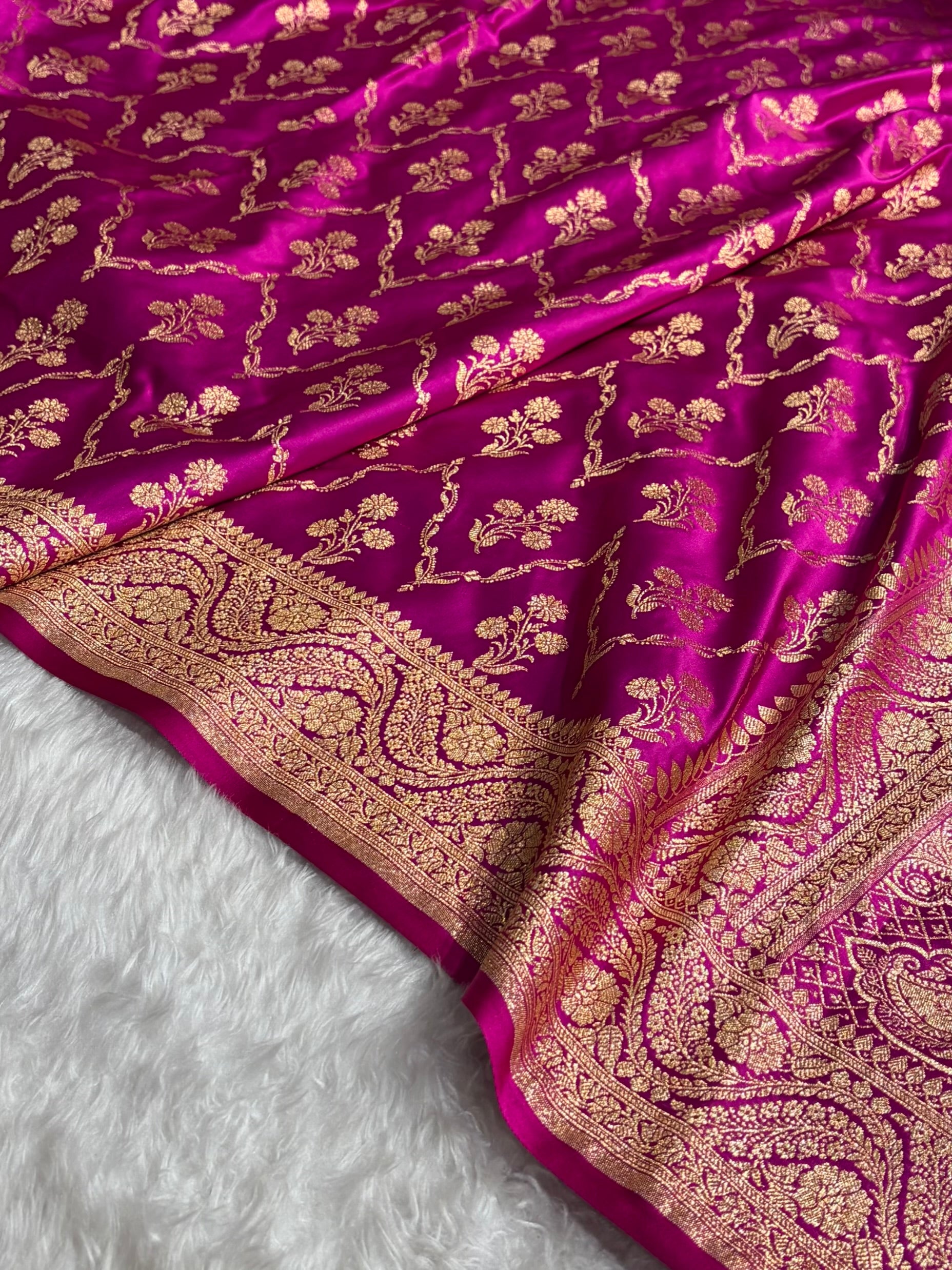Cross Magenta with Jaal Pattern Satin Katan Silk Saree SK67