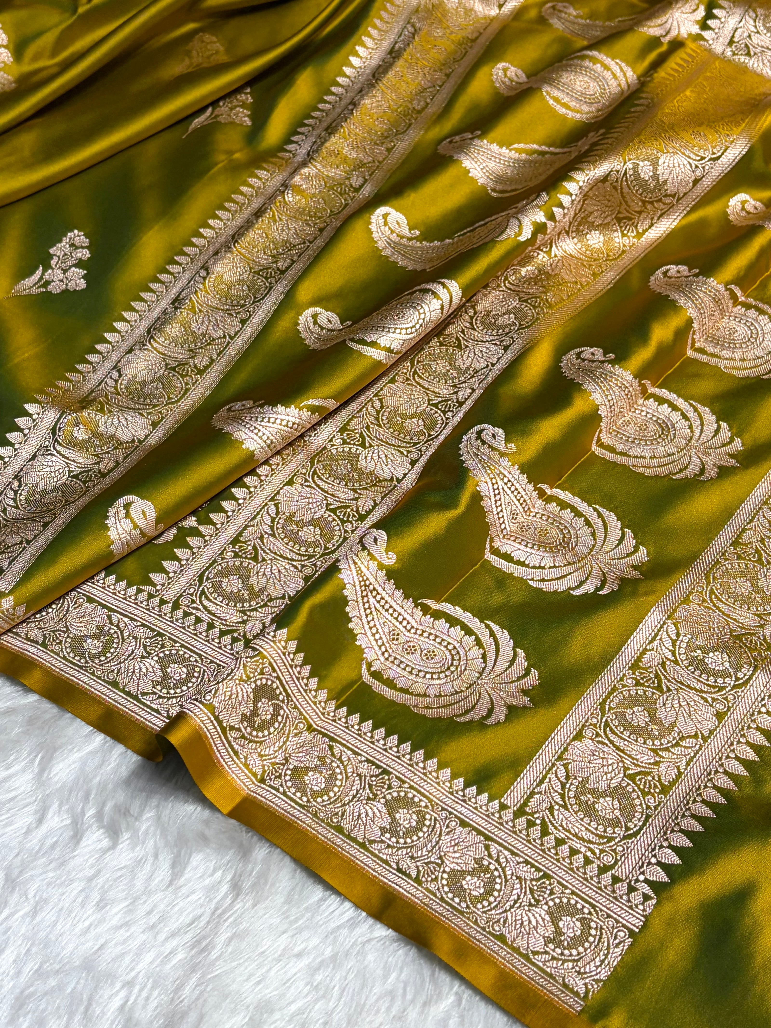 Liril Mehendi Boota With Floral Border Mashru Silk Saree MSM-97