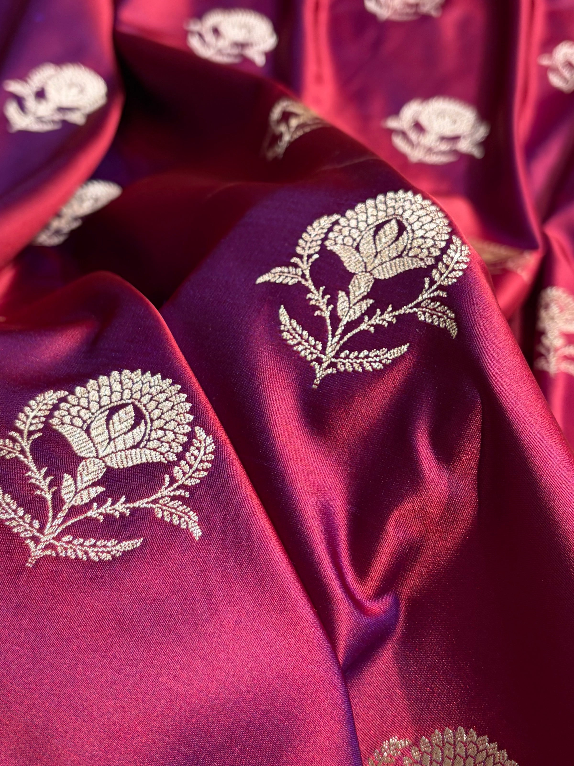 Reddish Magenta Shades Banarasi With Floral Border Mashru Silk Saree MSM-125