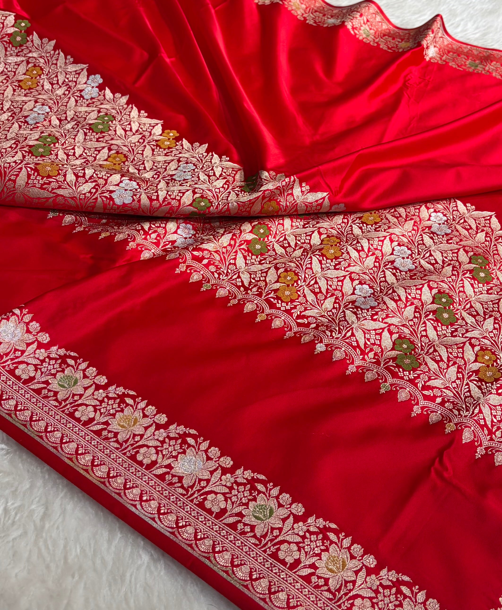 Red Shades Banarasi Minakari Boota Skirt Pattern Floral Mashru Silk Saree MSM-116